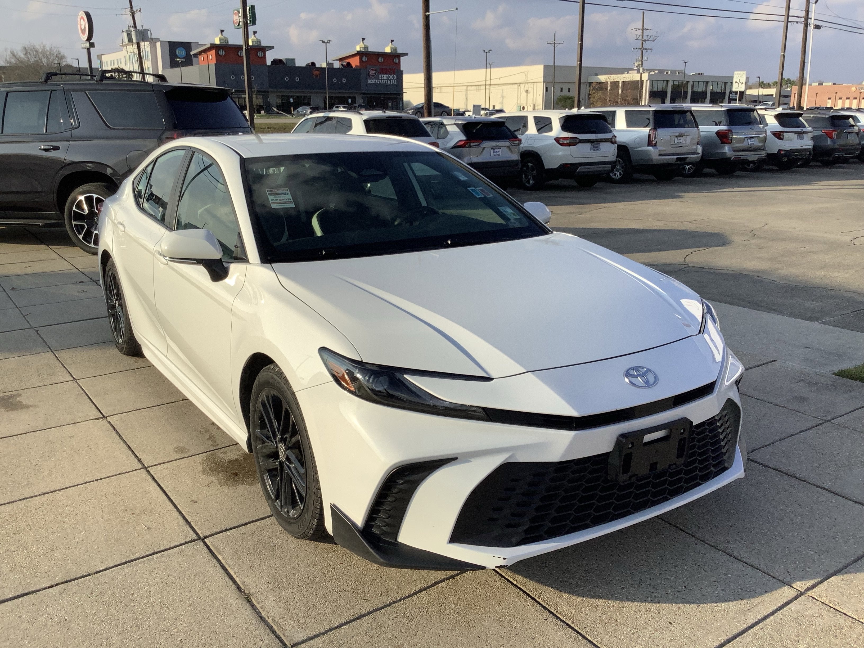 2025 Toyota Camry SE