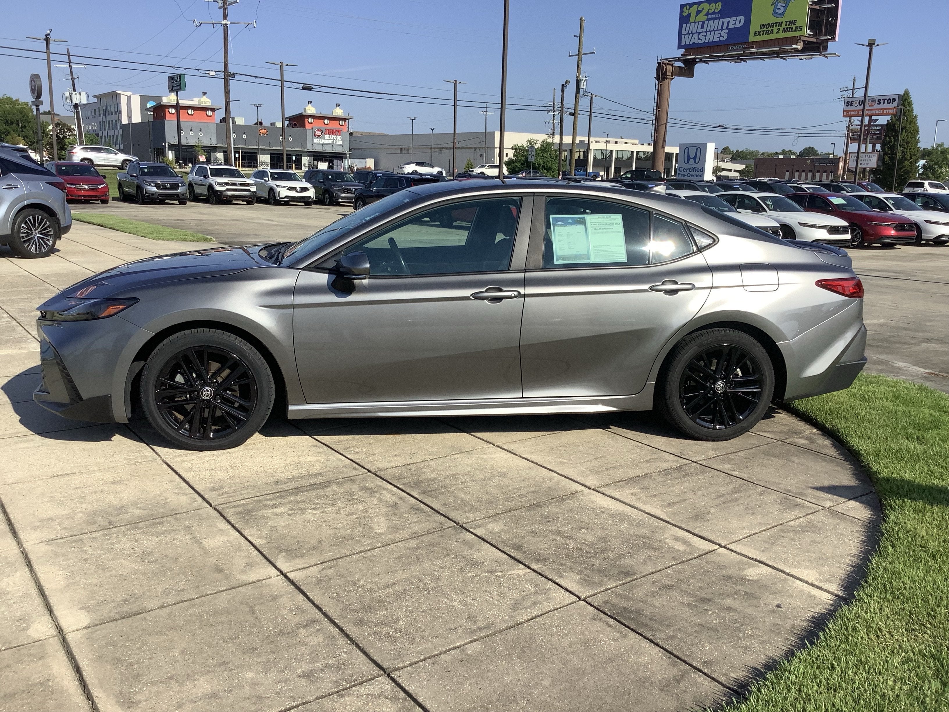2025 Toyota Camry SE