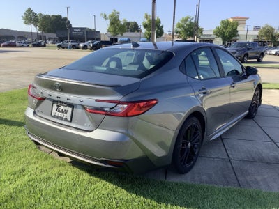 2025 Toyota Camry SE