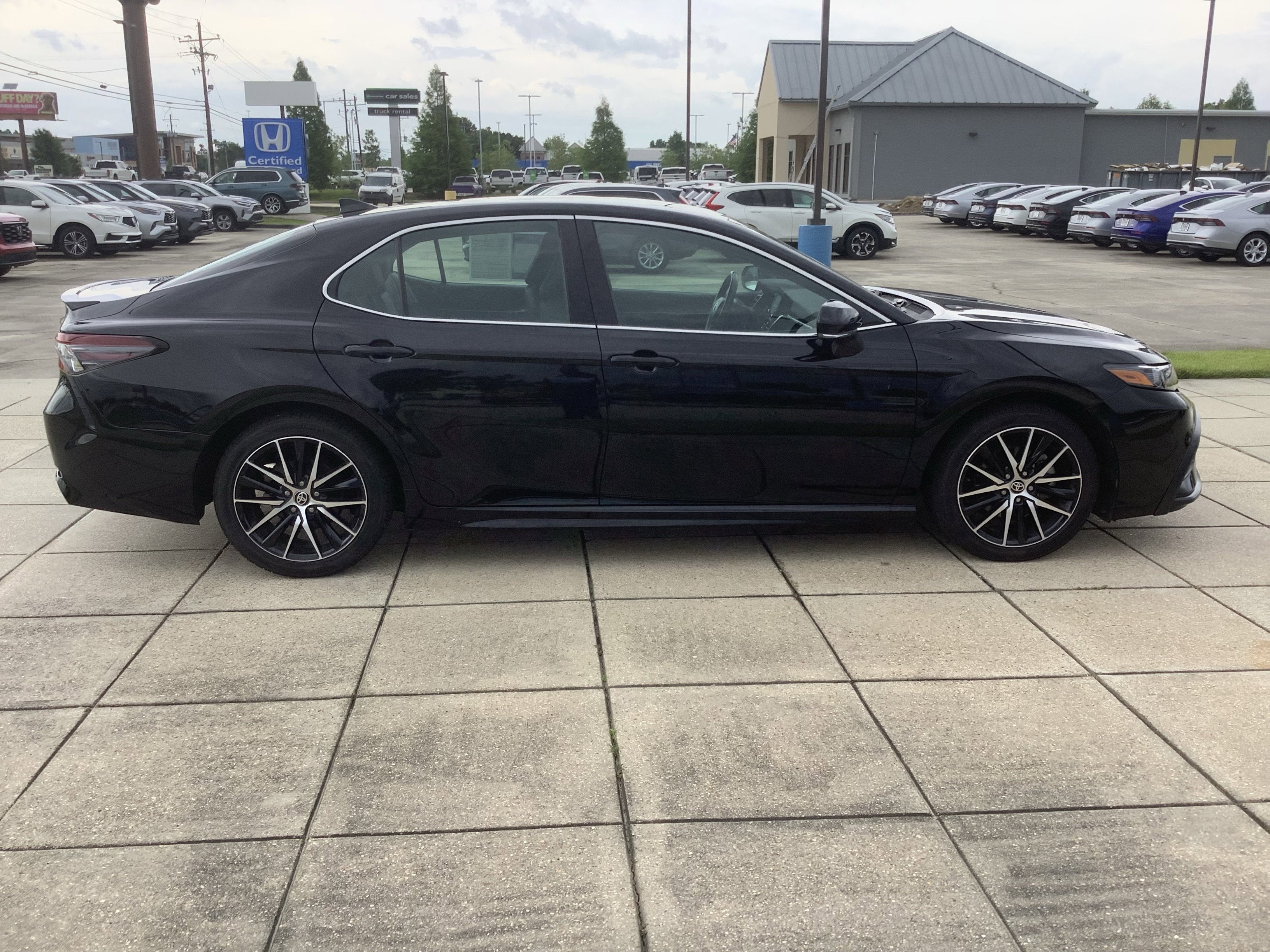 2024 Toyota Camry SE