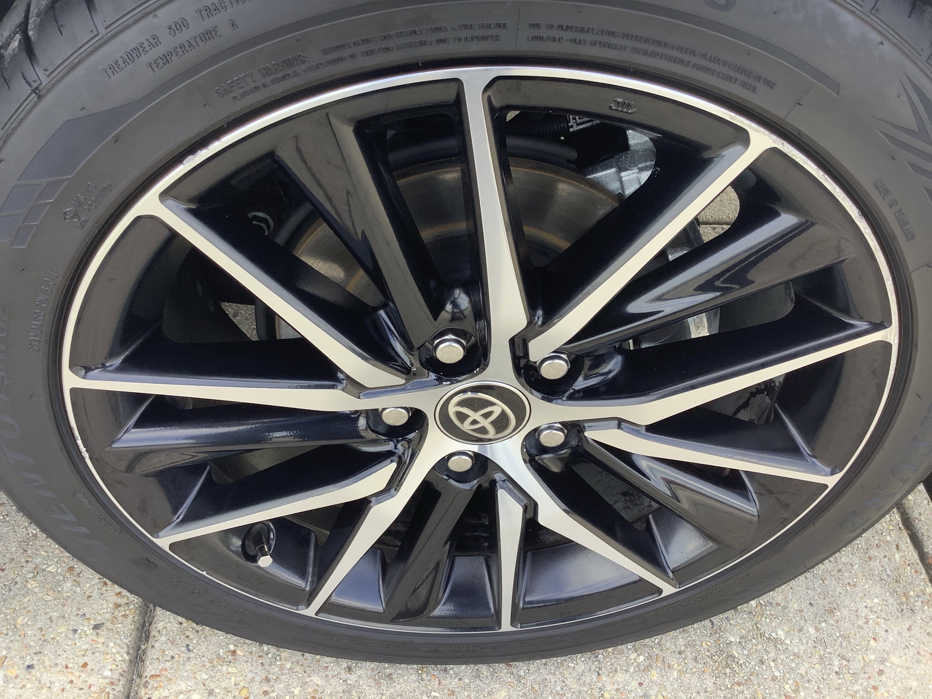 2024 Toyota Camry Hybrid SE