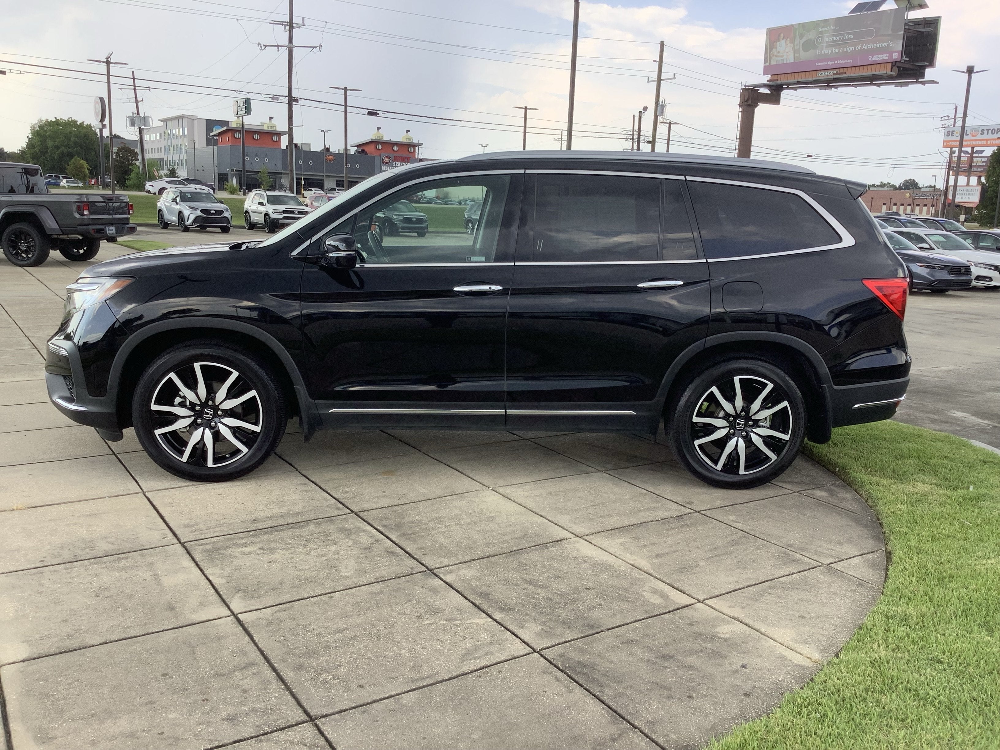 2022 Honda Pilot Touring 7-Passenger
