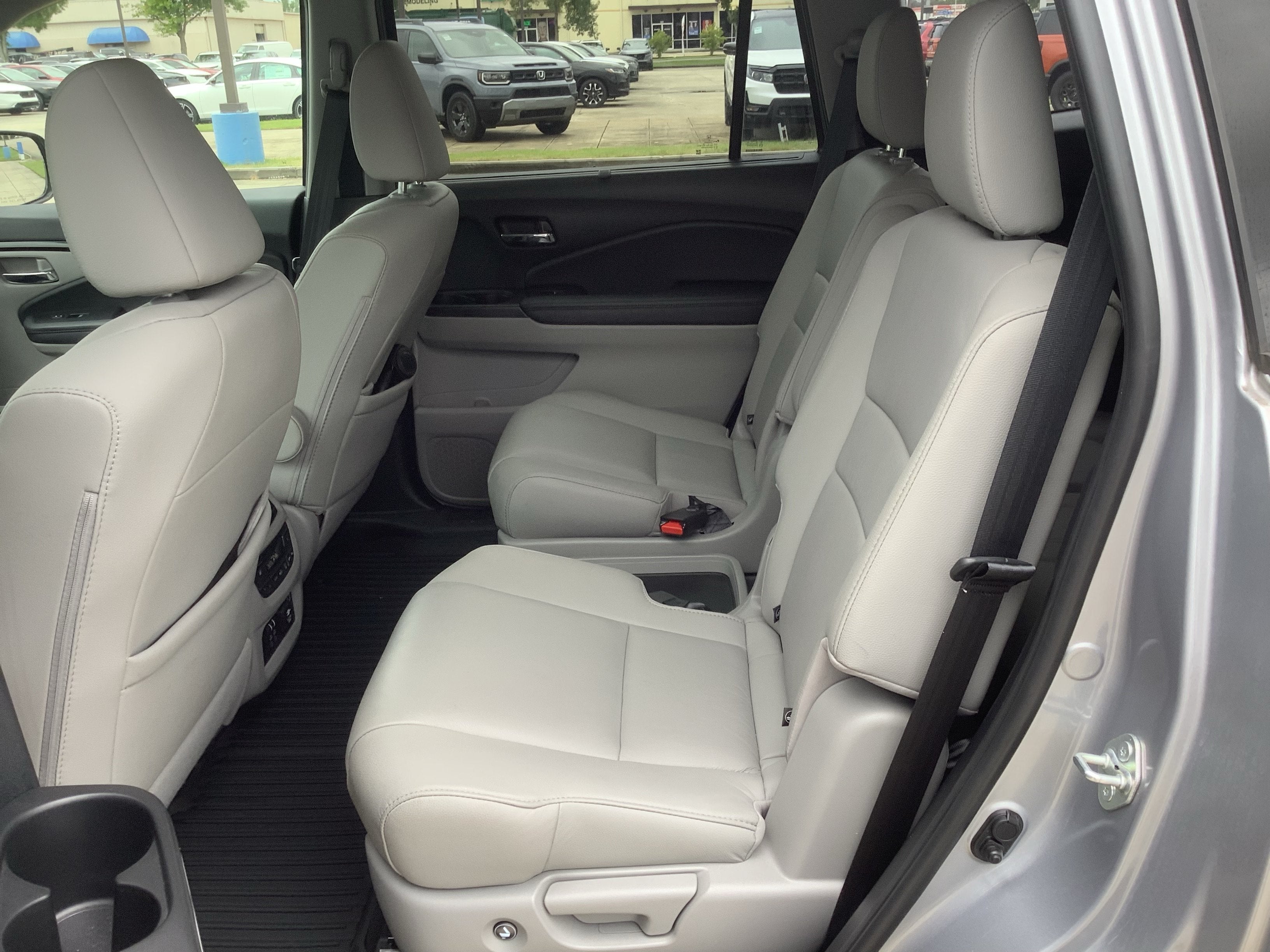 2021 Honda Pilot Touring 7-Passenger