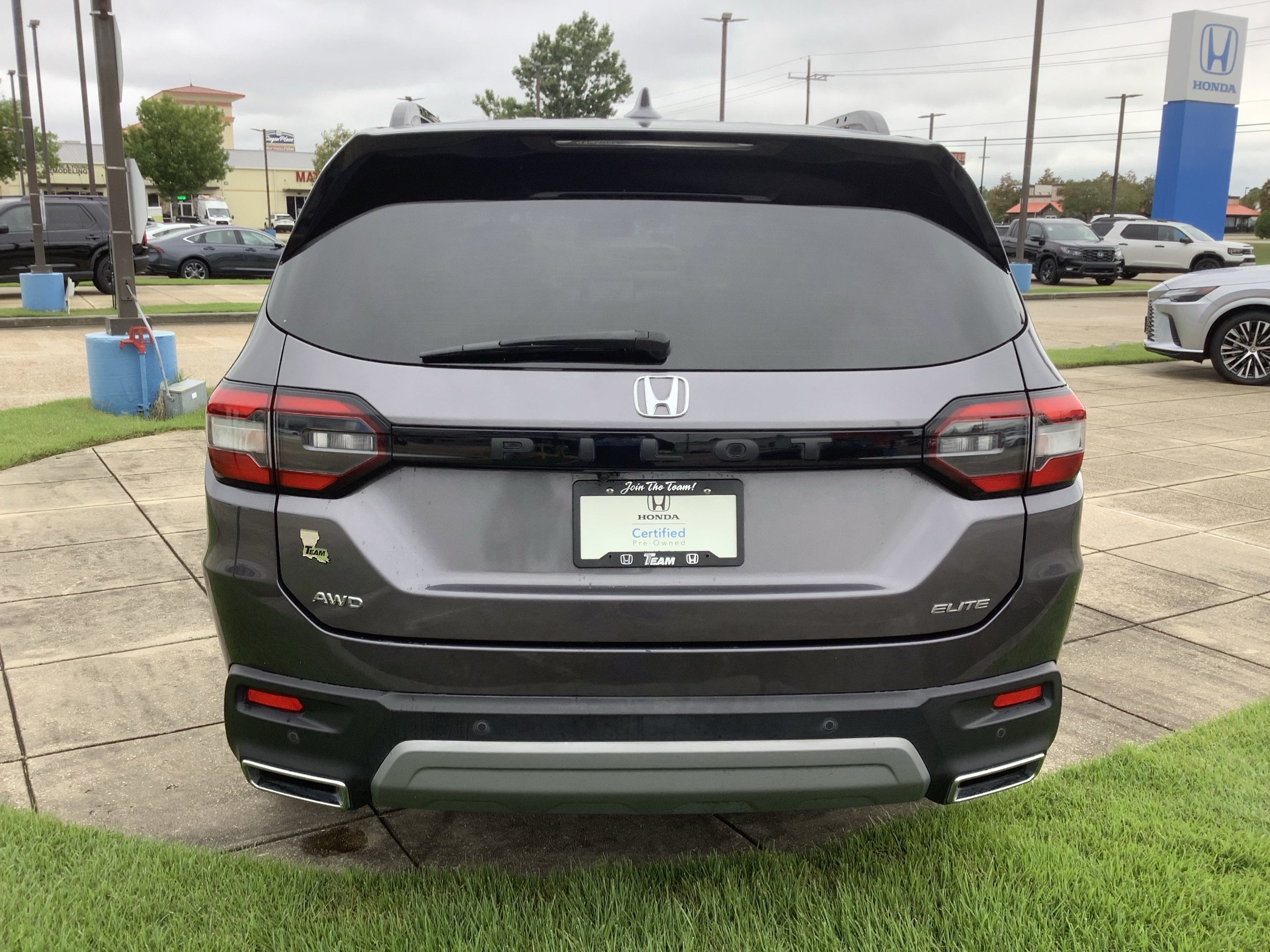2023 Honda Pilot Elite