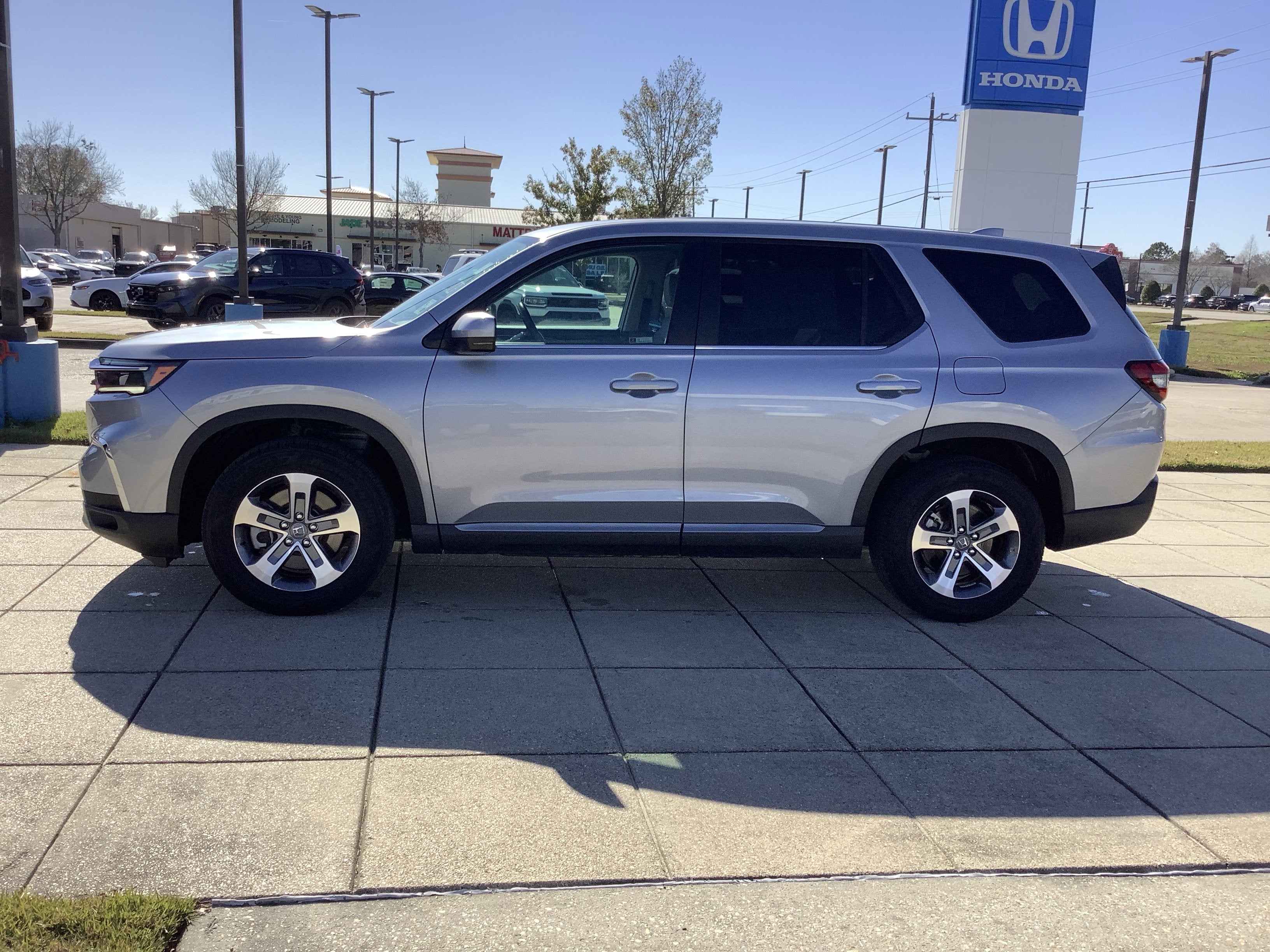 2023 Honda Pilot EX-L 8 Passenger