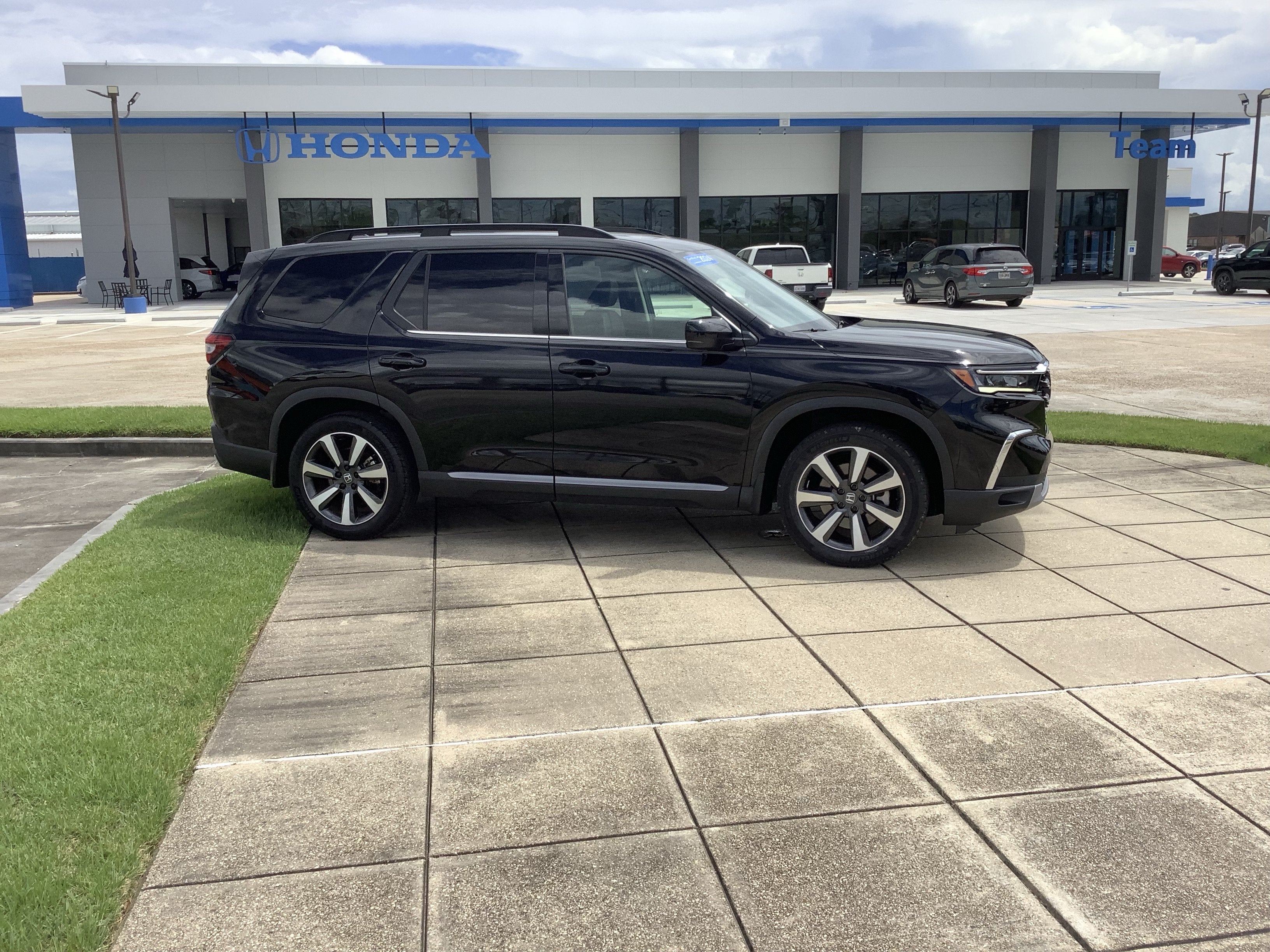 2024 Honda Pilot Touring
