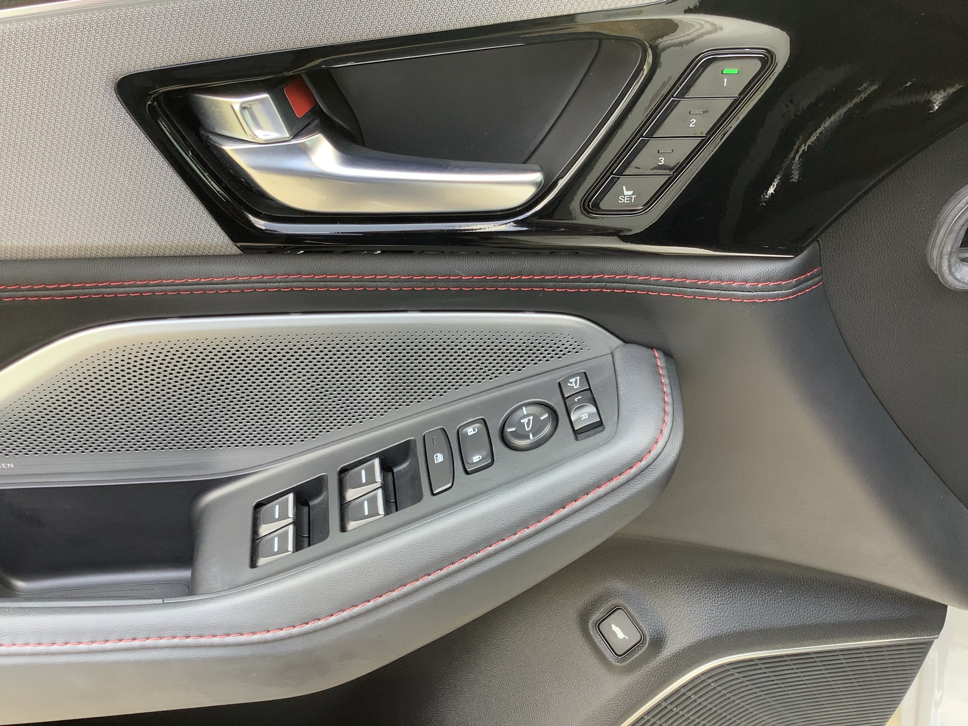 2025 Acura MDX w/A-Spec Advance Package