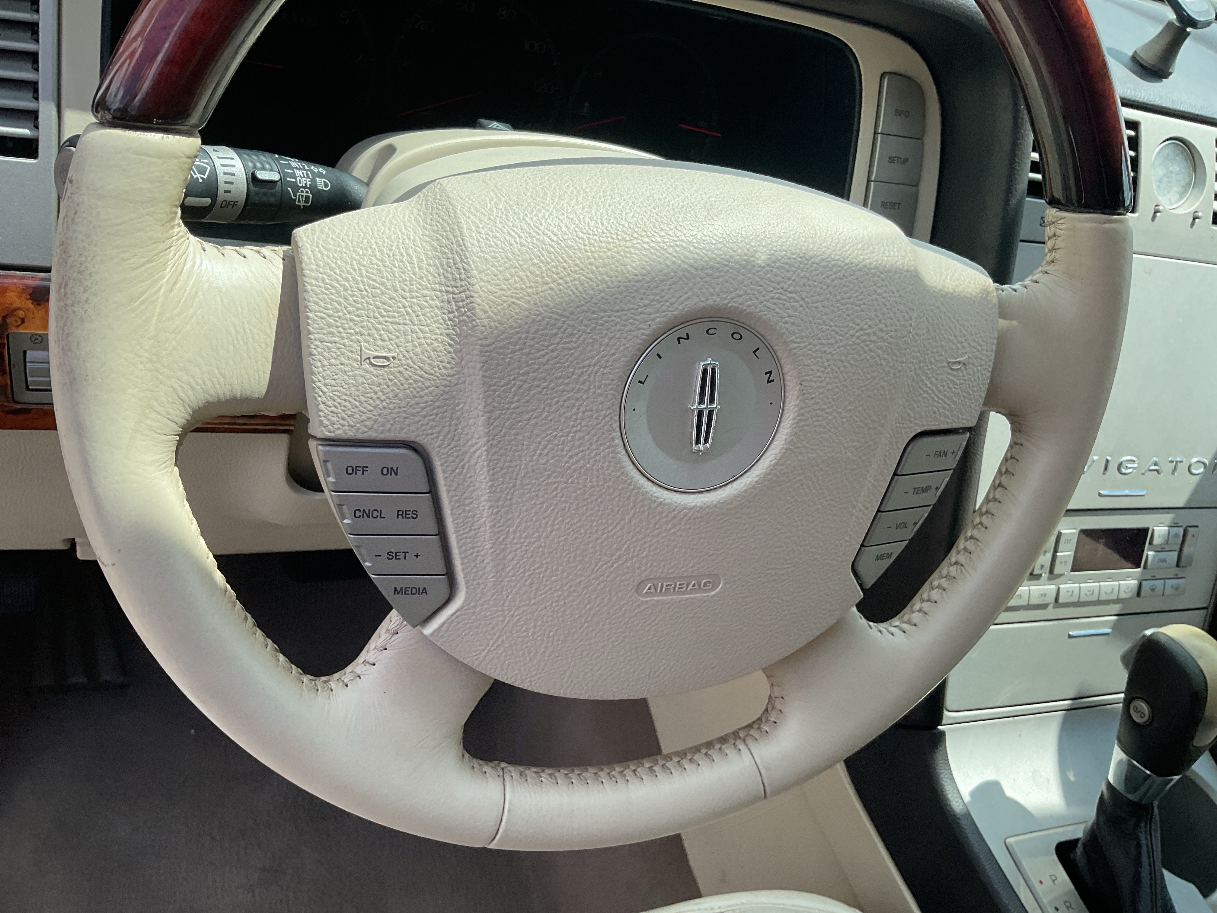 2003 Lincoln Navigator Luxury