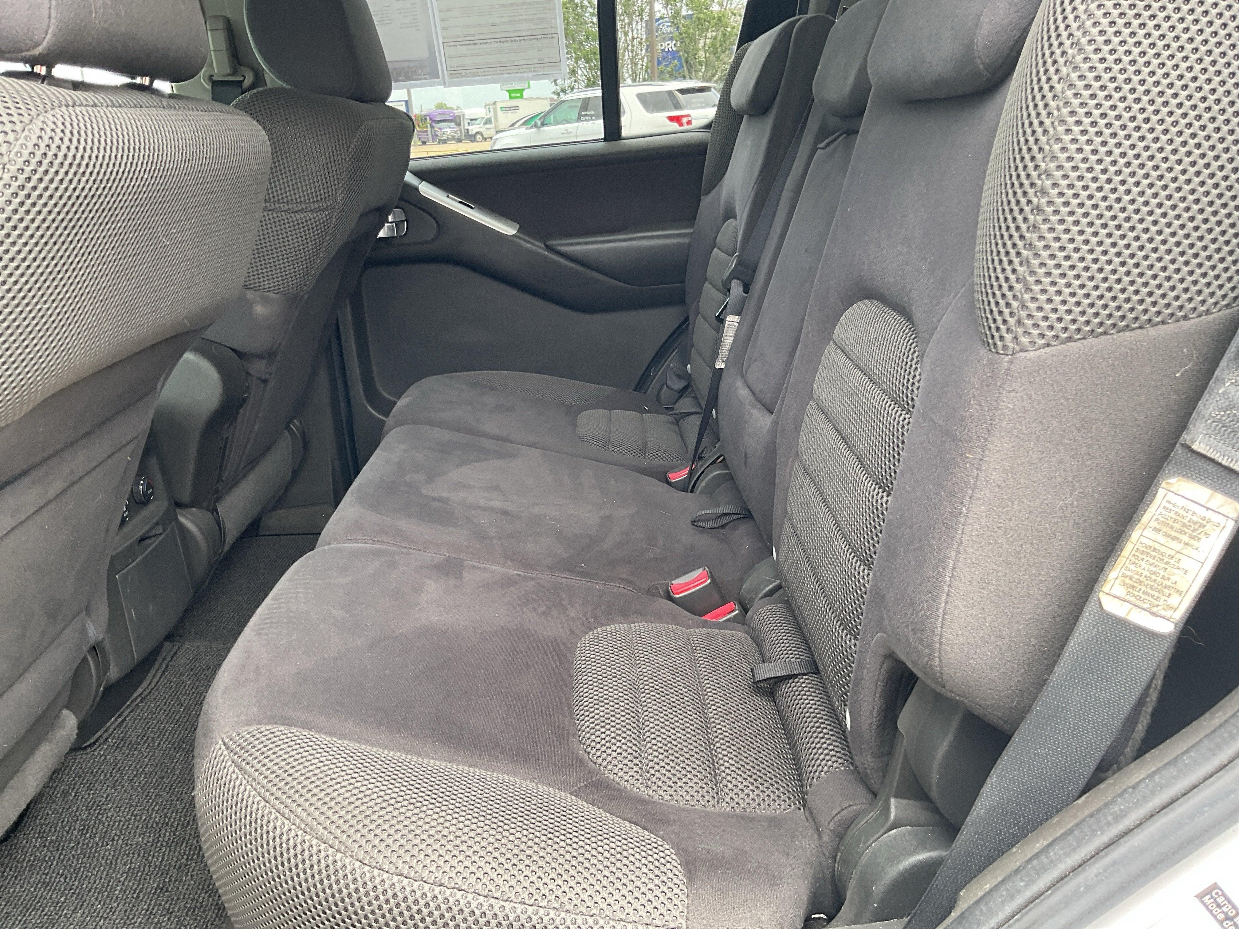 2008 Nissan Pathfinder LE