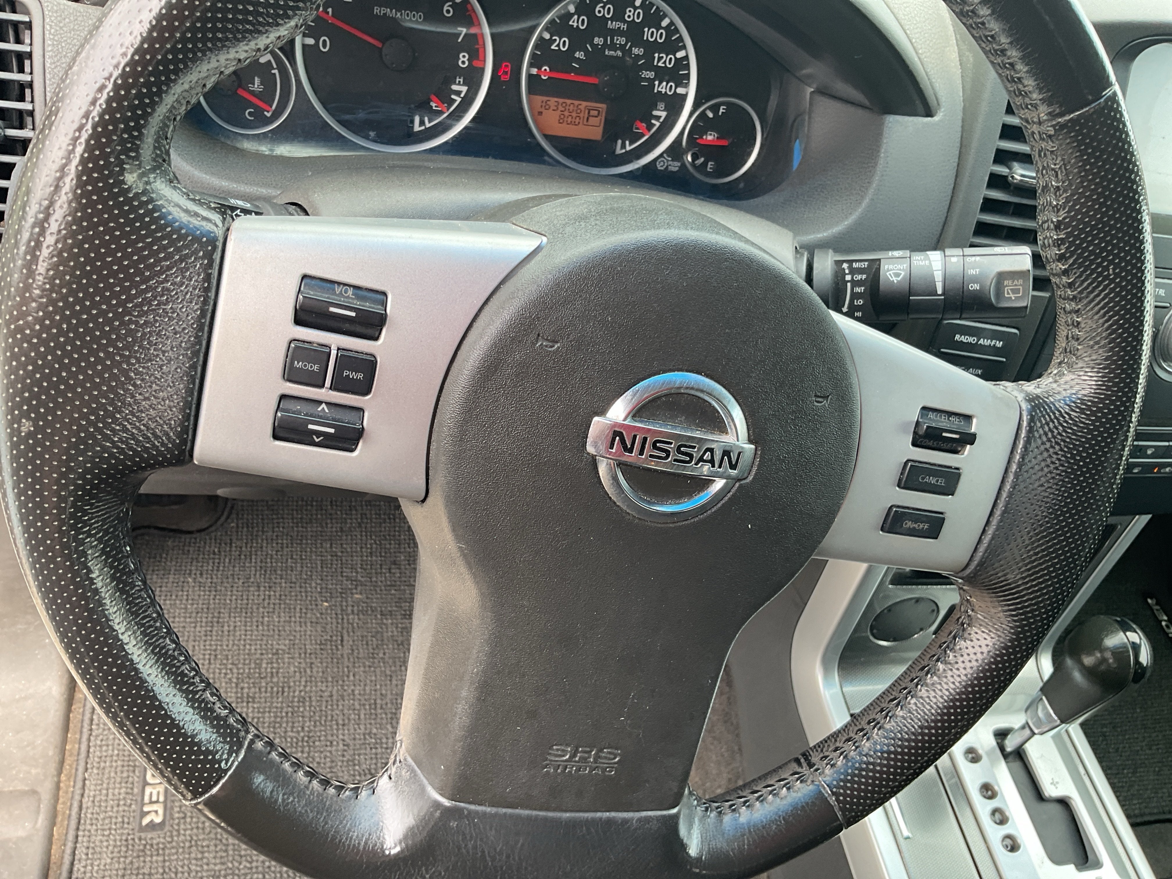 2008 Nissan Pathfinder LE