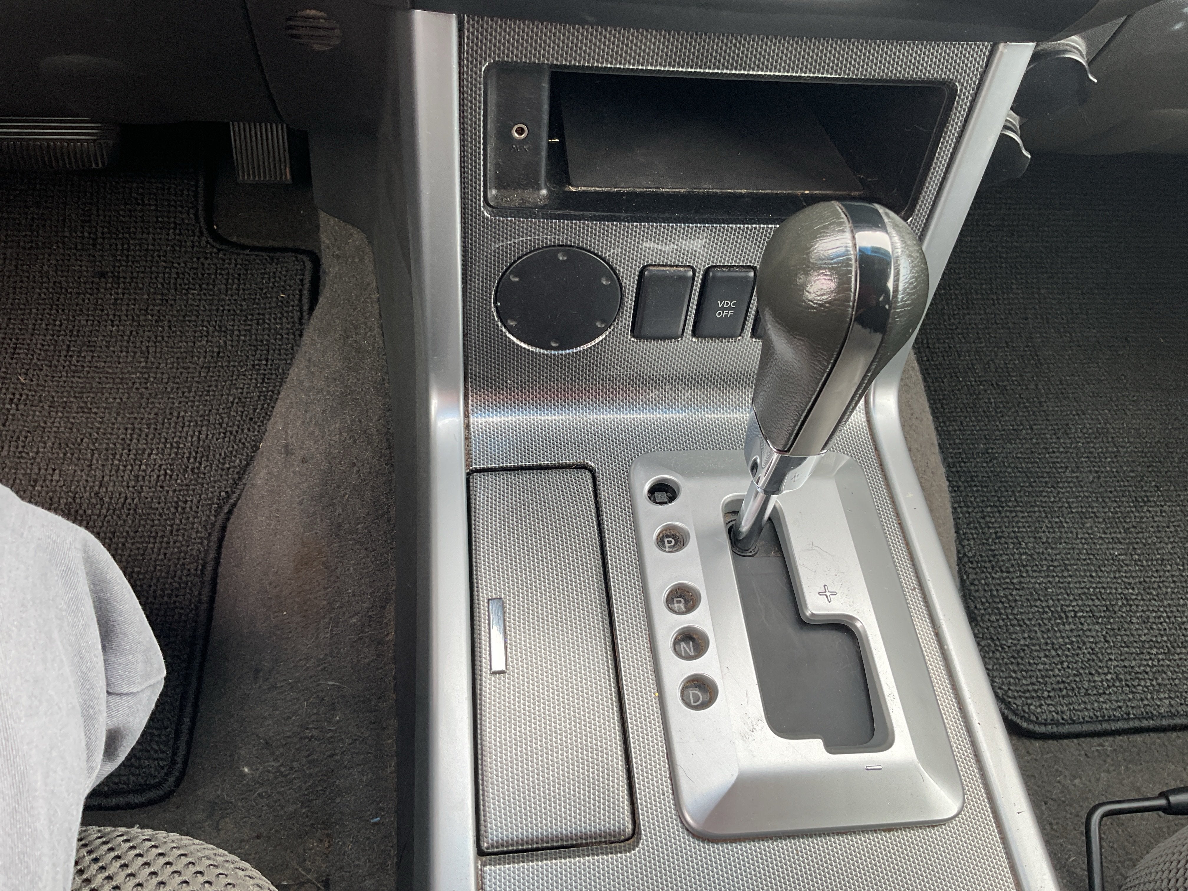 2008 Nissan Pathfinder LE