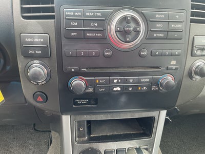 2008 Nissan Pathfinder LE