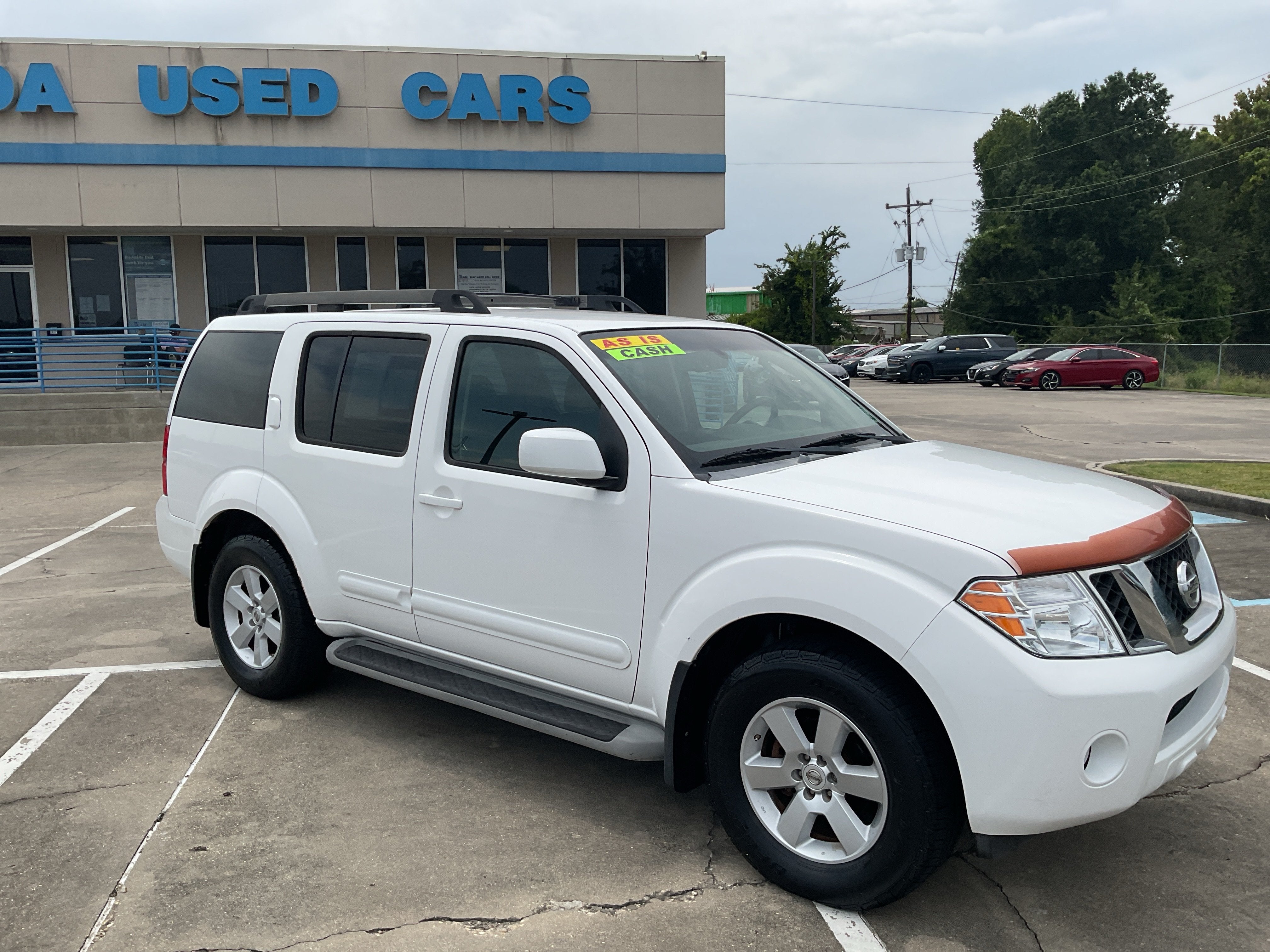 2008 Nissan Pathfinder LE
