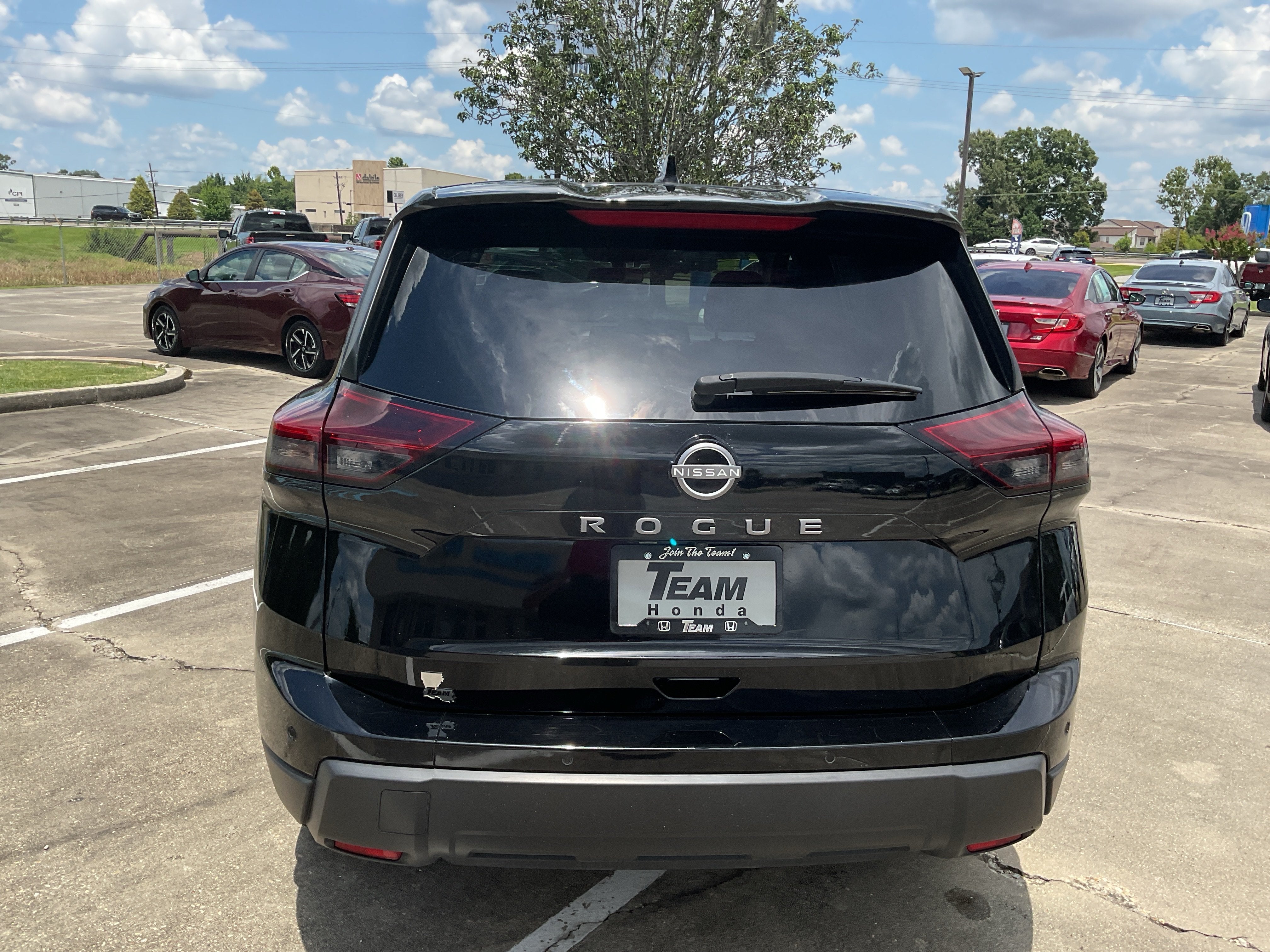 2025 Nissan Rogue SV