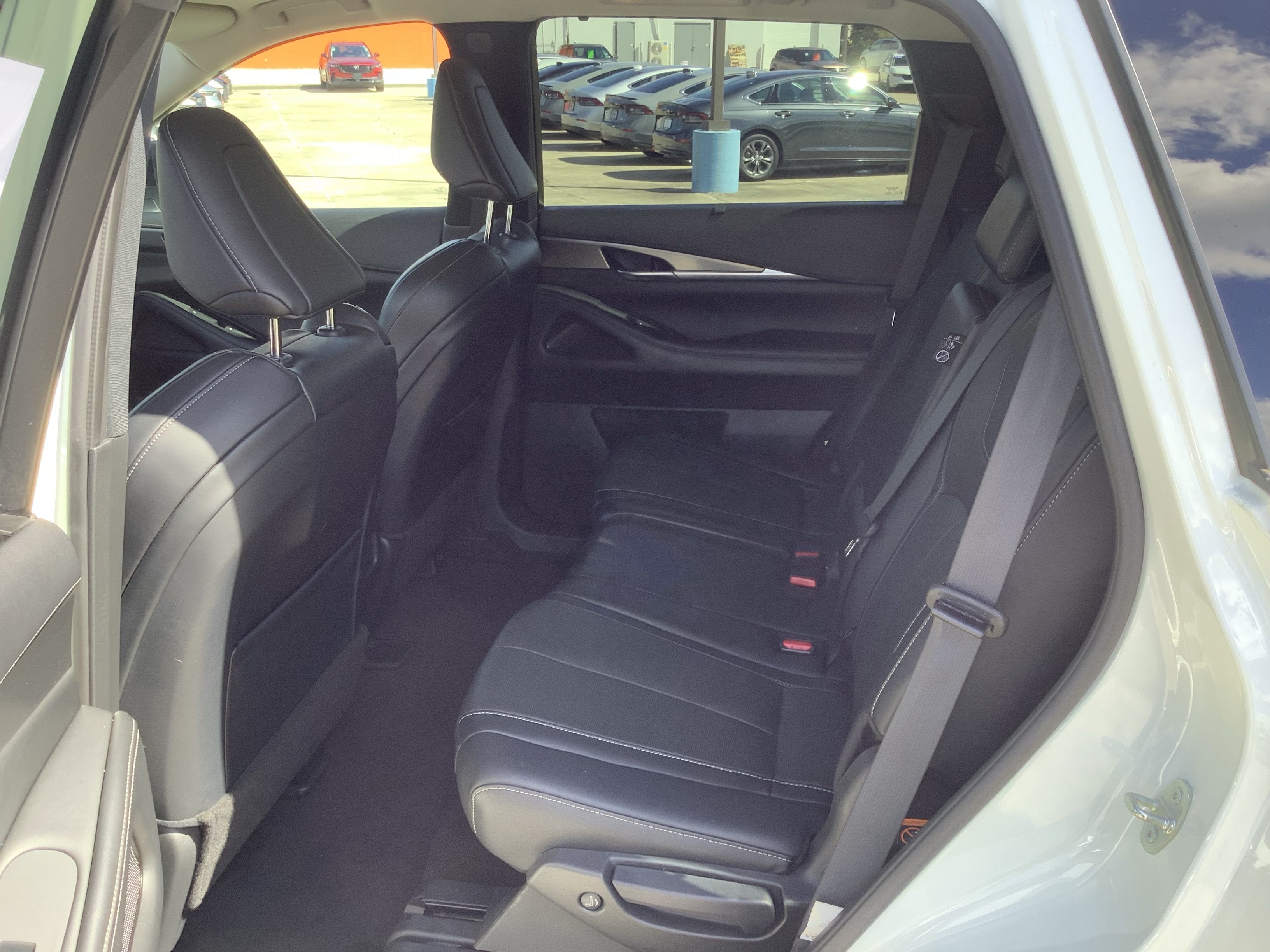 2024 INFINITI QX60 LUXE