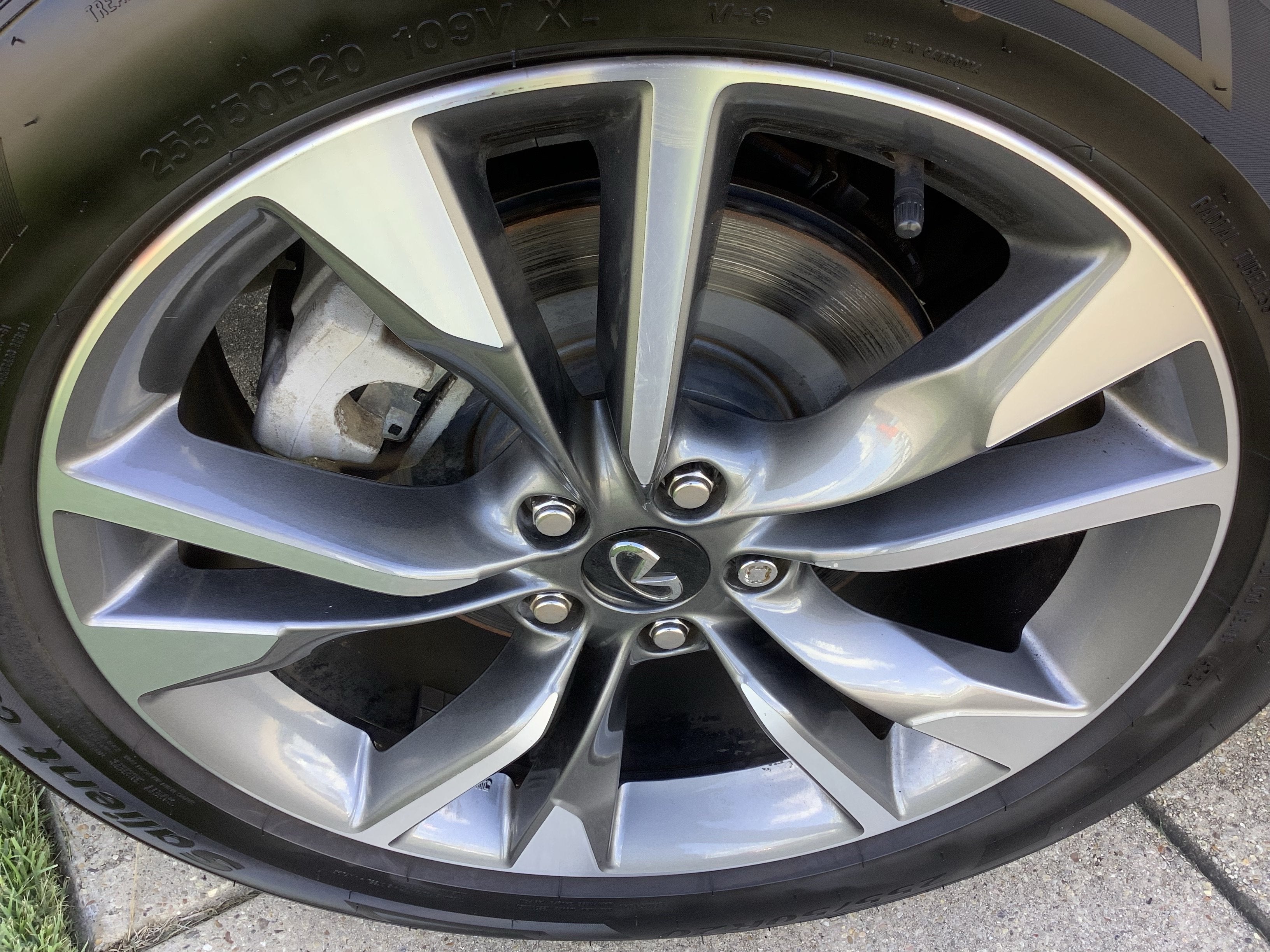 2024 INFINITI QX60 LUXE