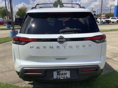 2025 Nissan Pathfinder SV