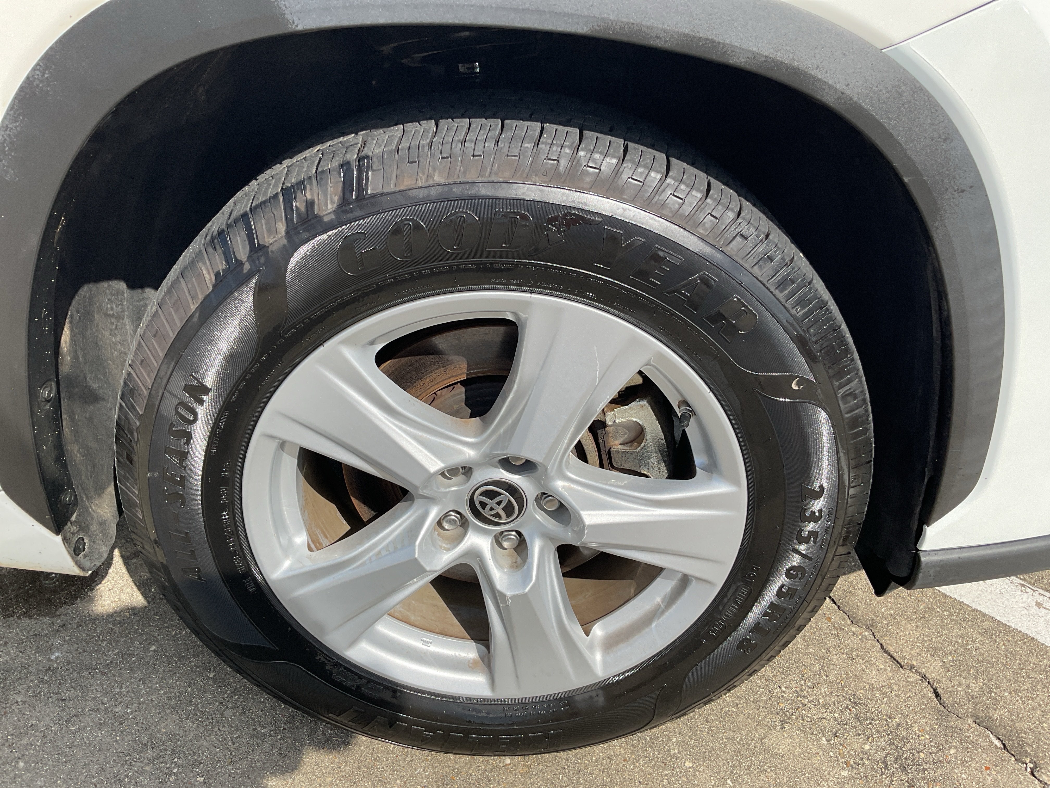 2021 Toyota Highlander L