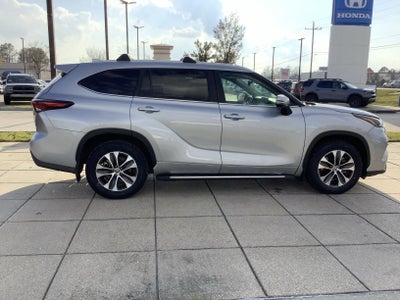 2024 Toyota Highlander XLE