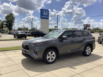 2024 Toyota Highlander LE