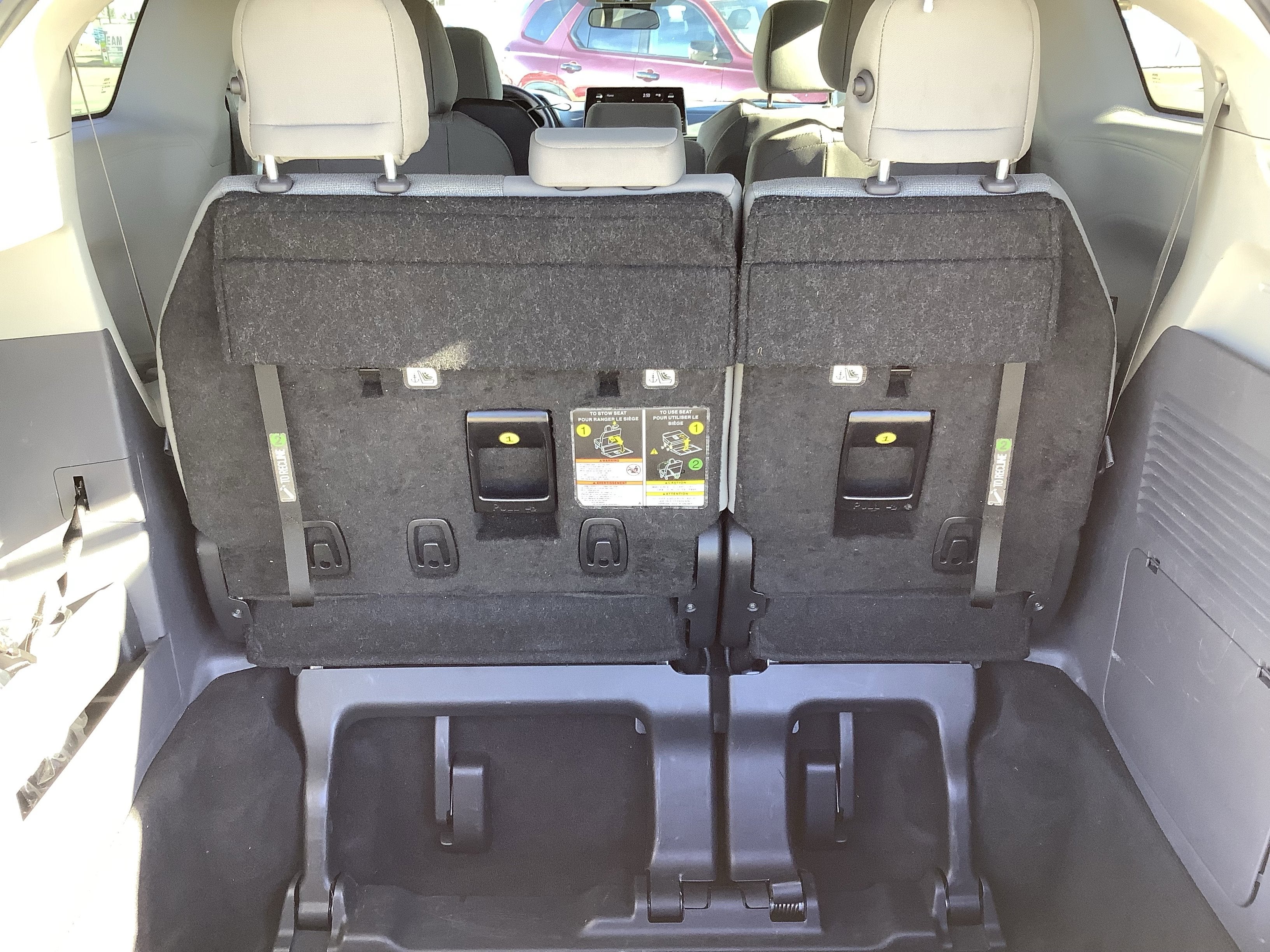 2024 Toyota Sienna LE