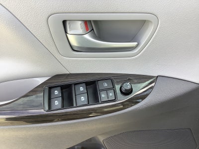 2018 Toyota Sienna XLE Auto Access Seat