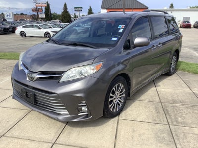 2018 Toyota Sienna XLE Auto Access Seat