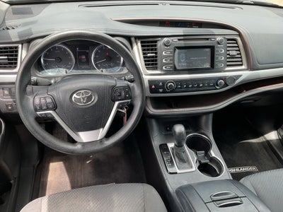 2017 Toyota Highlander LE