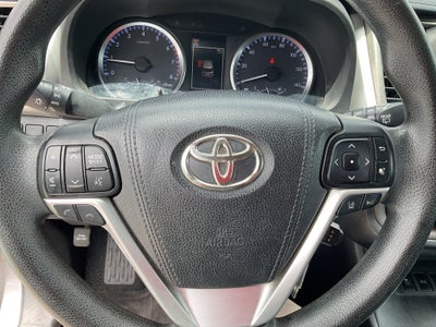 2017 Toyota Highlander LE