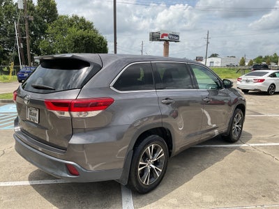 2017 Toyota Highlander LE