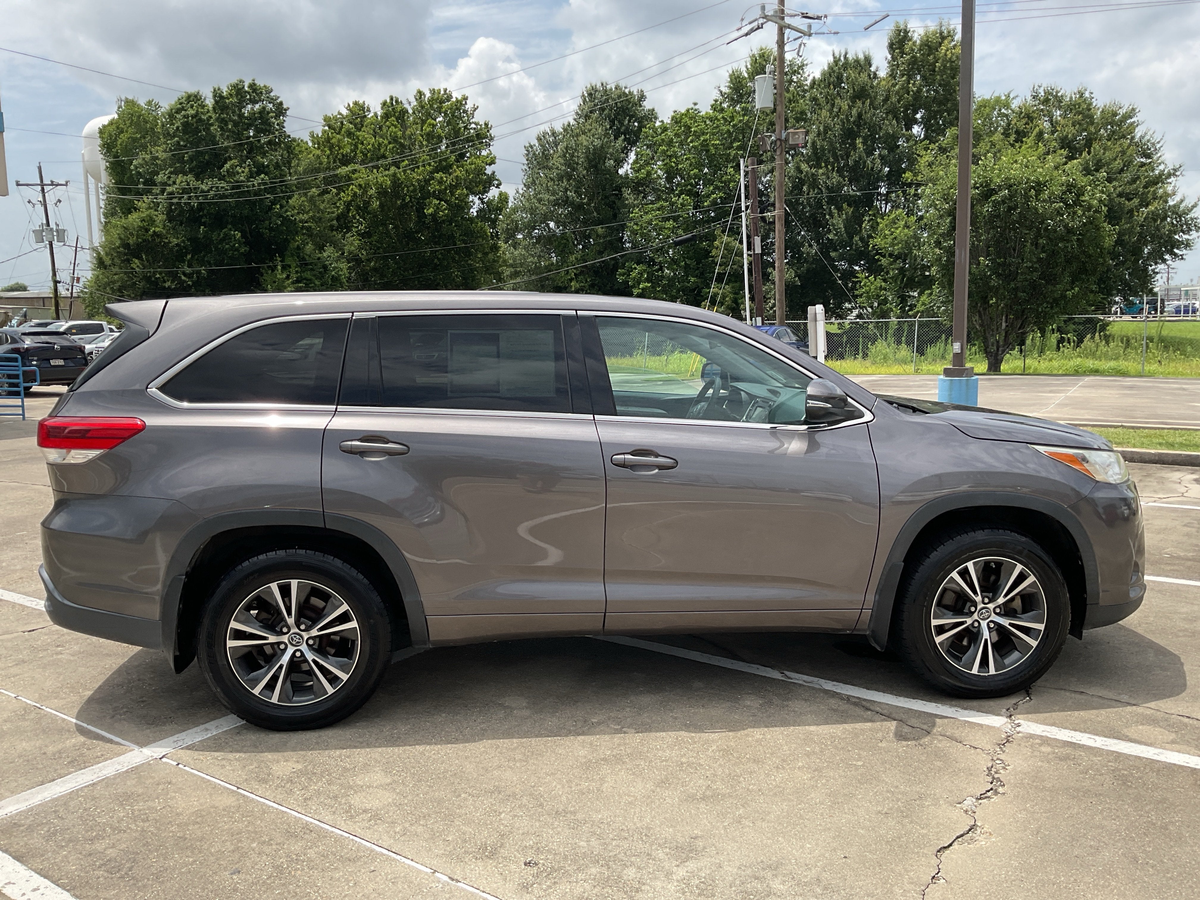 2017 Toyota Highlander LE