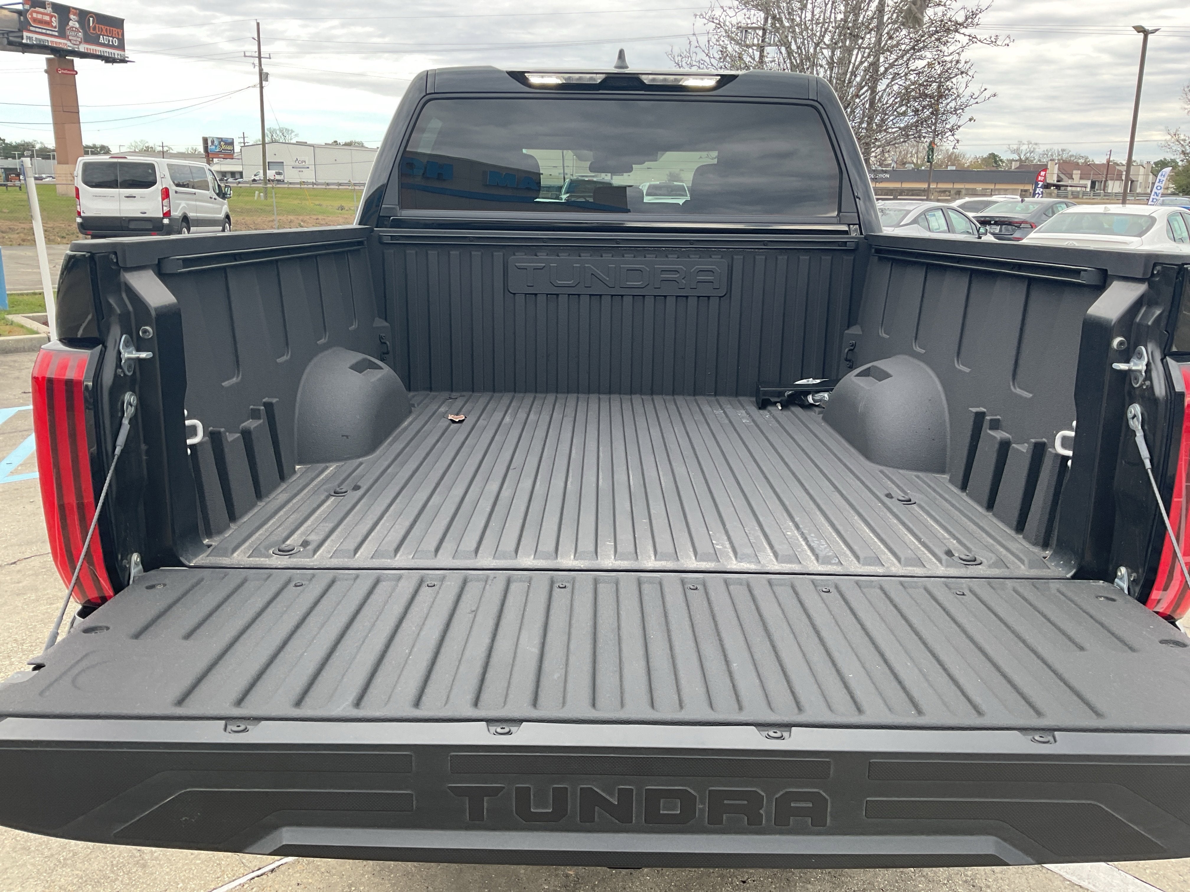 2025 Toyota Tundra 2WD SR5