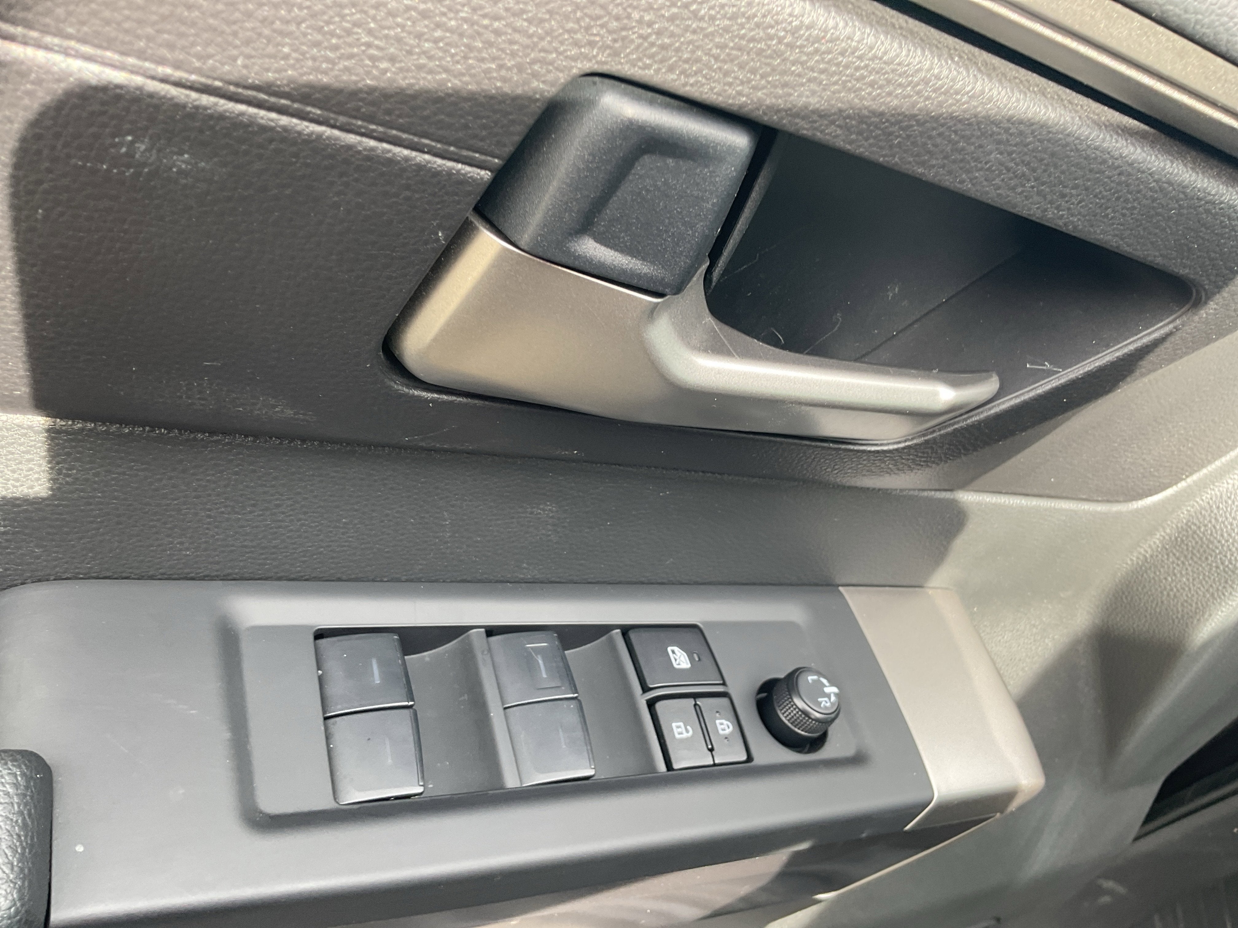 2025 Toyota Tundra 4WD SR5