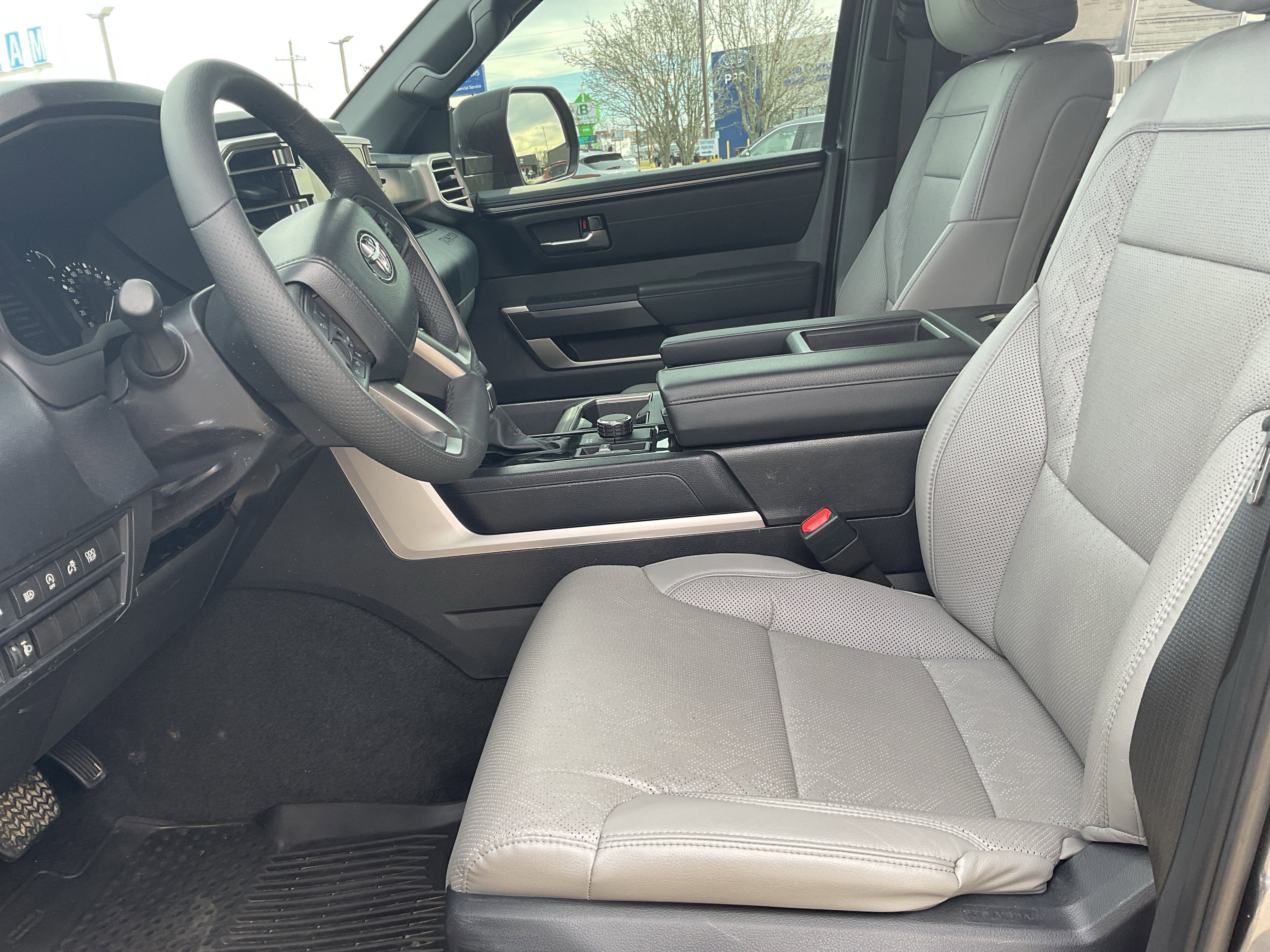 2025 Toyota Tundra 4WD SR5