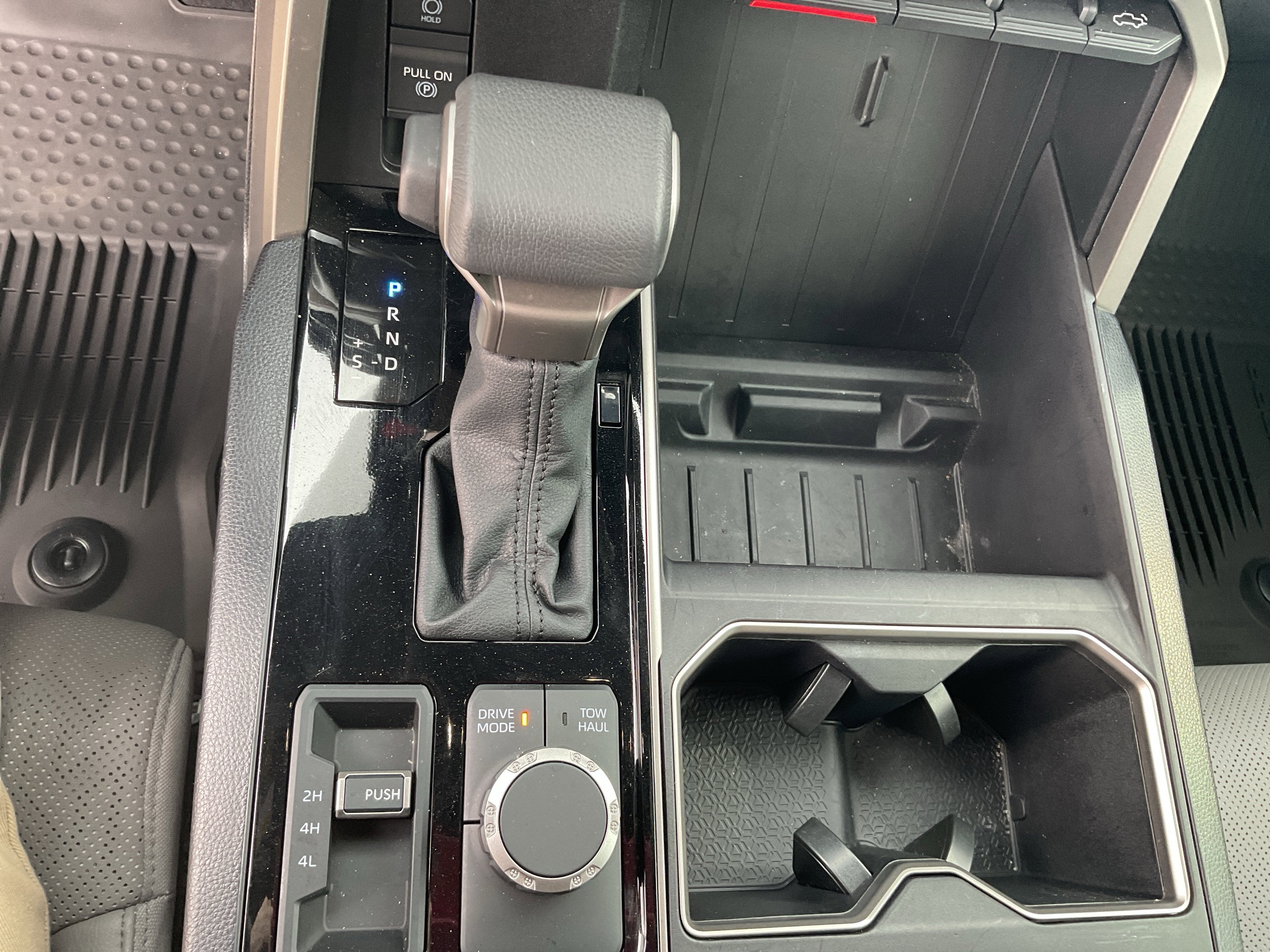 2025 Toyota Tundra 4WD SR5