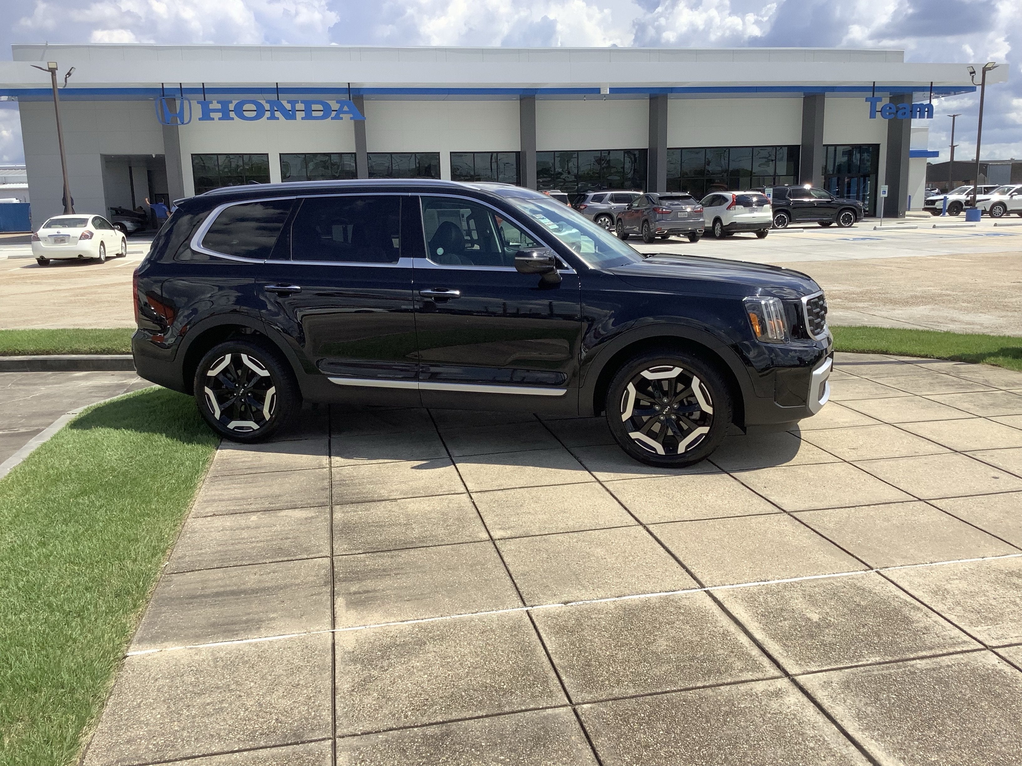 2025 Kia Telluride S