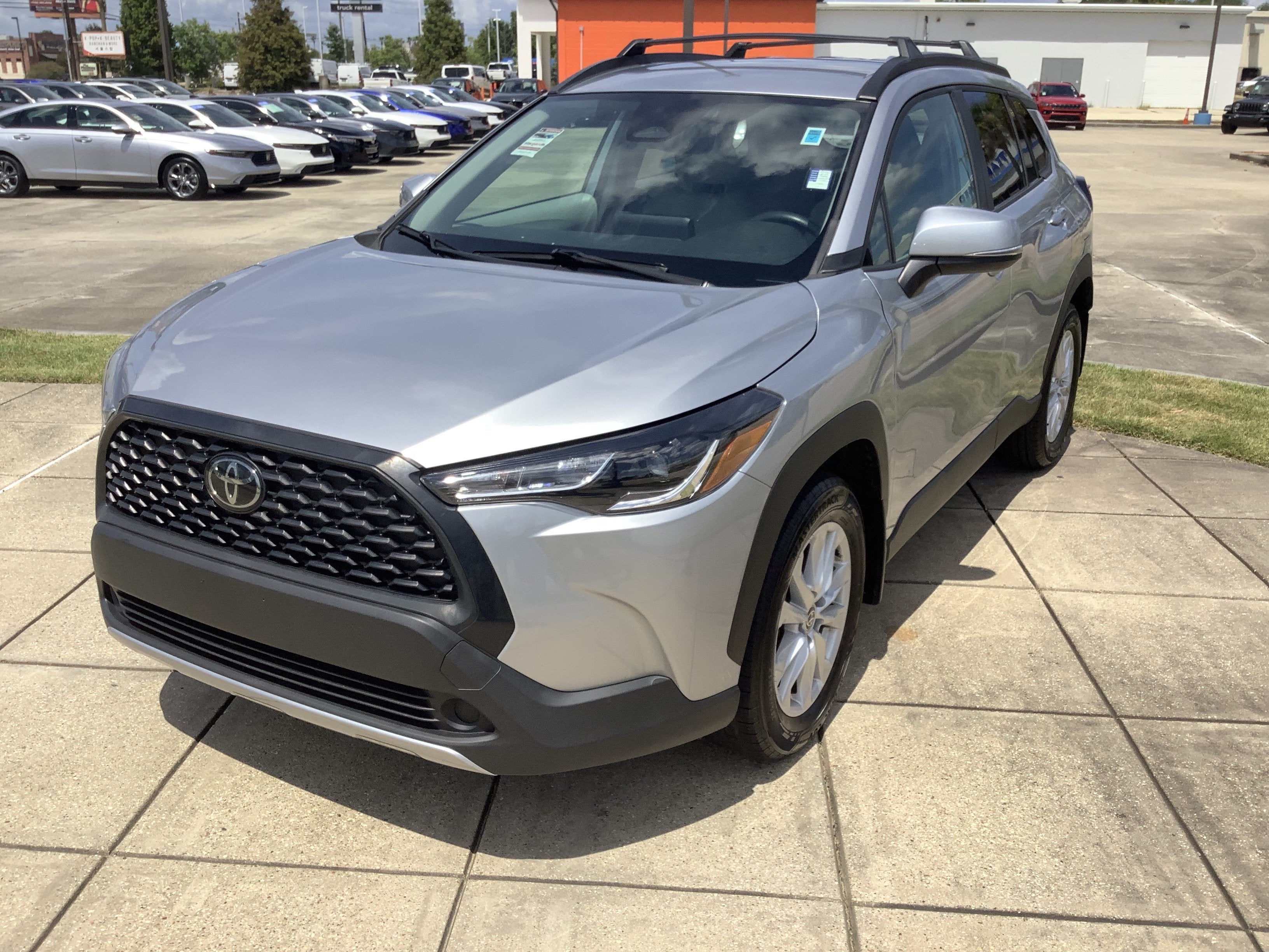 2024 Toyota Corolla Cross LE