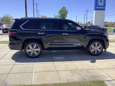 2023 Toyota Sequoia Capstone