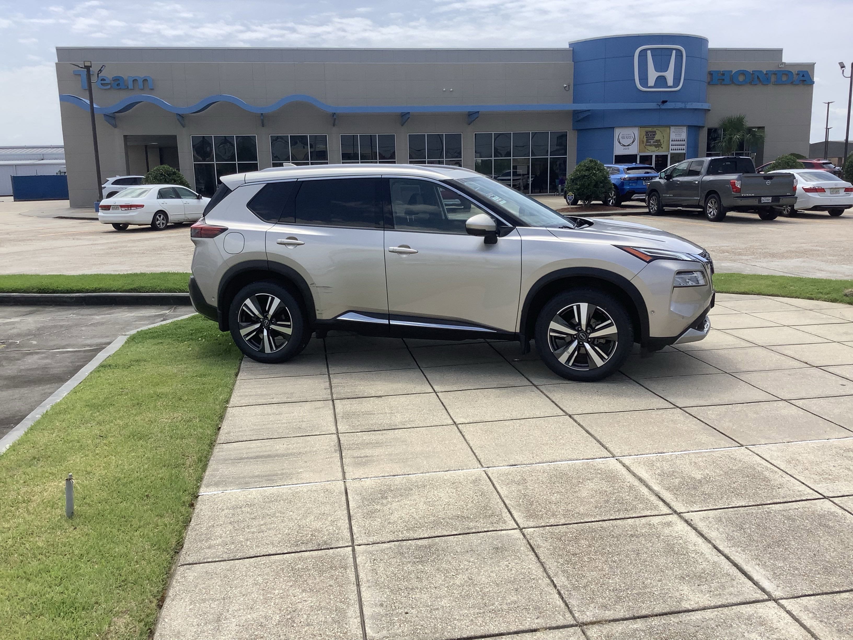 2022 Nissan Rogue Platinum