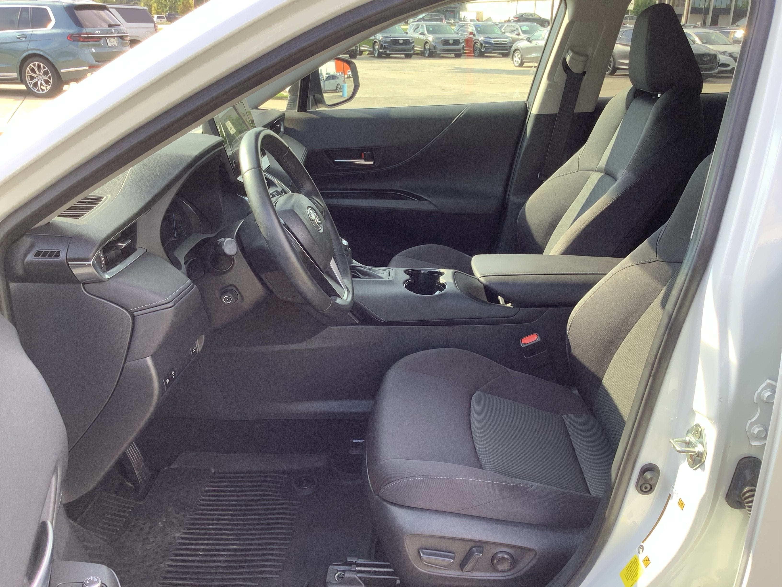2024 Toyota Venza LE