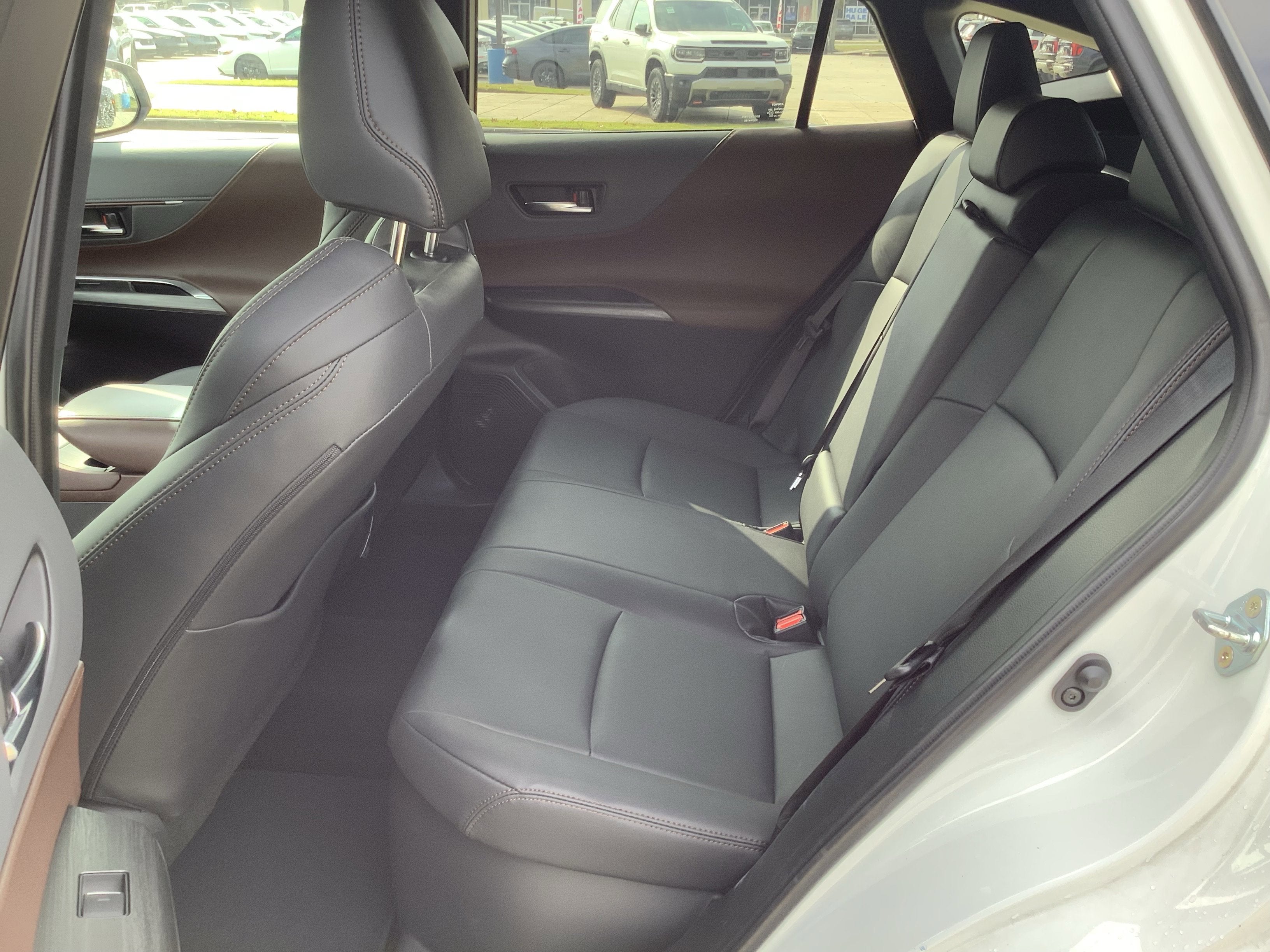 2024 Toyota Venza LE