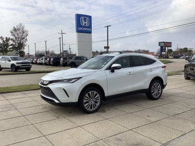 2024 Toyota Venza LE