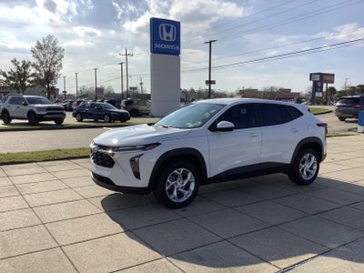 2025 Chevrolet Trax LS