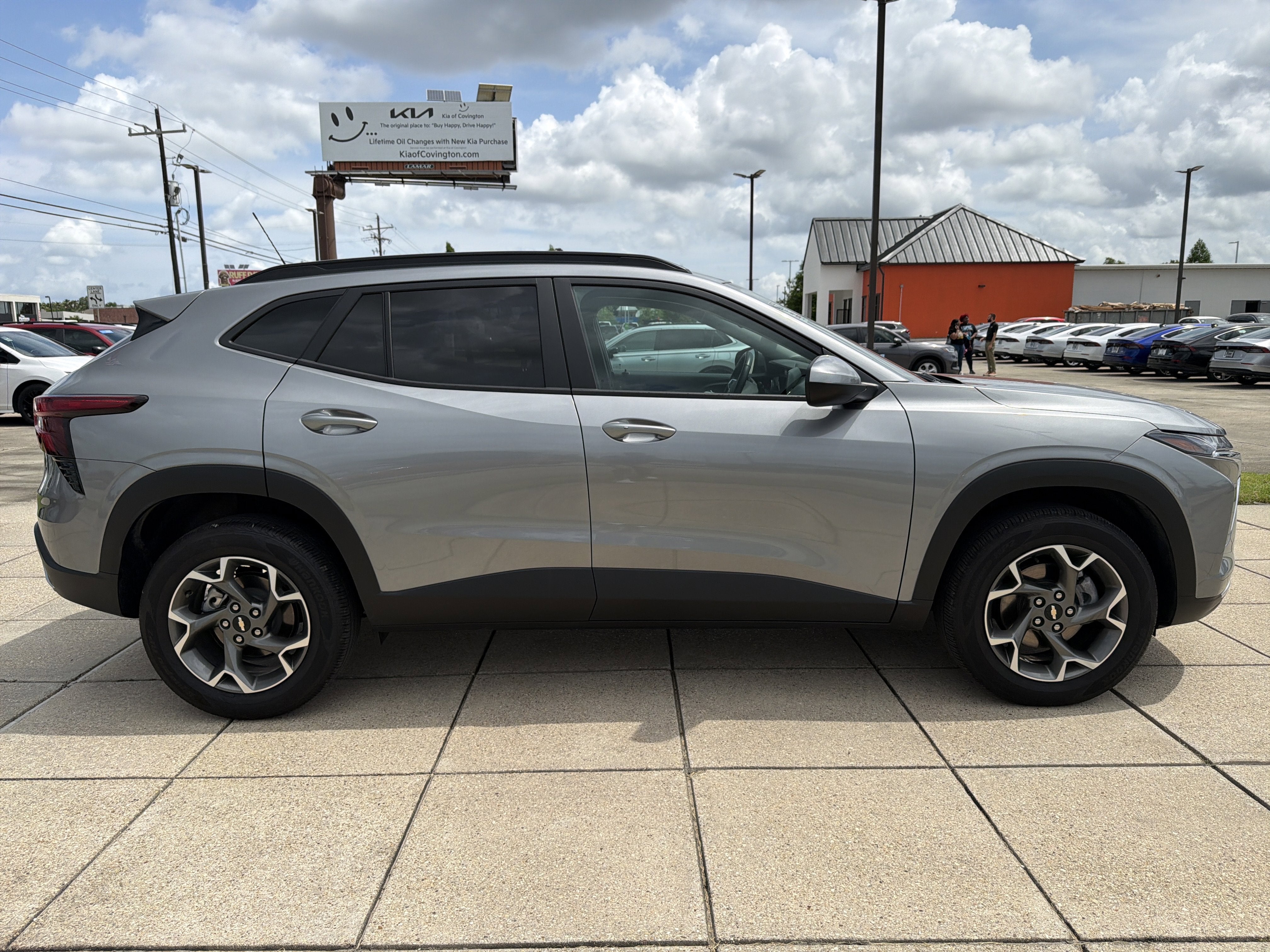 2025 Chevrolet Trax LT