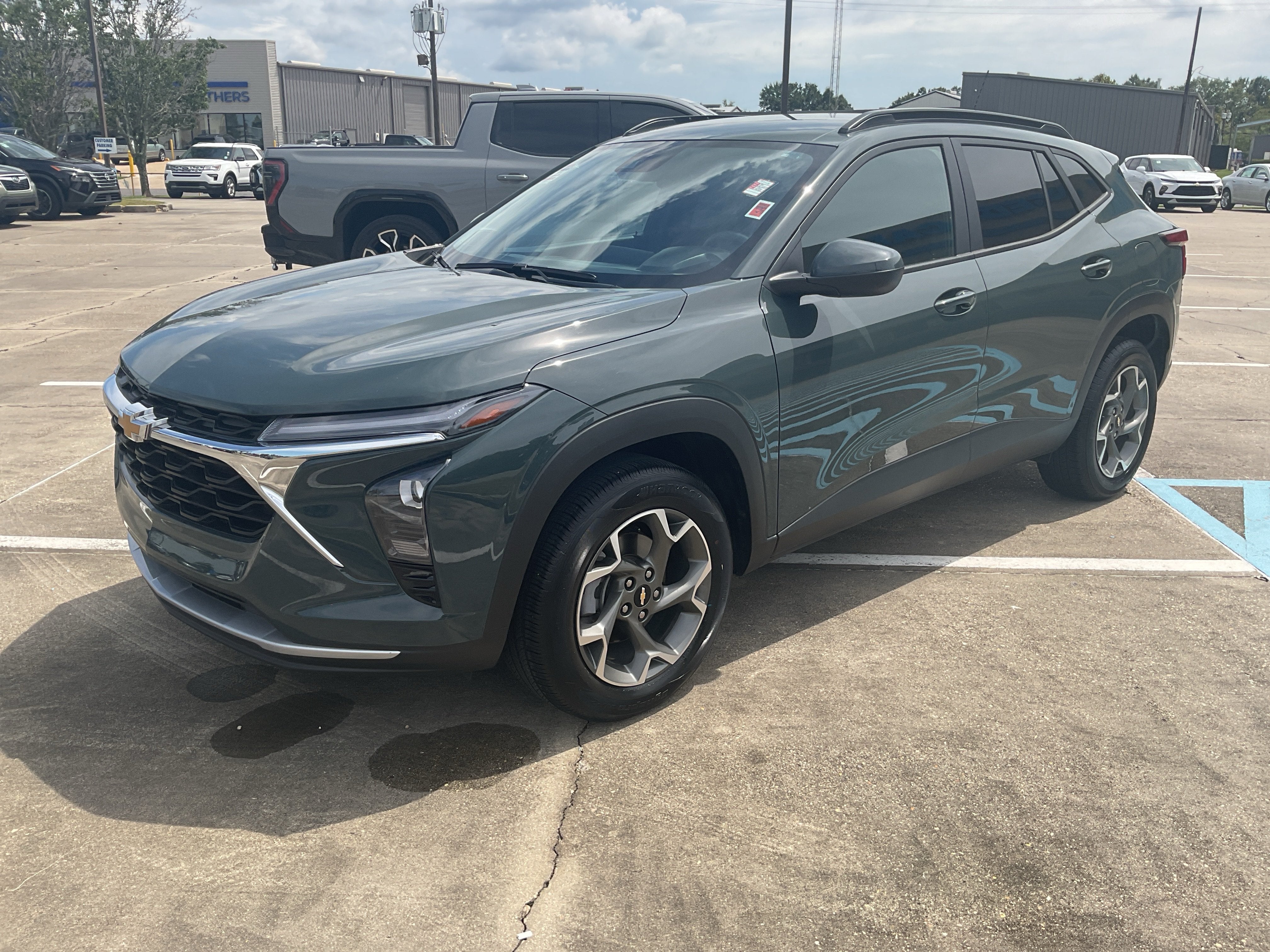 2025 Chevrolet Trax LT