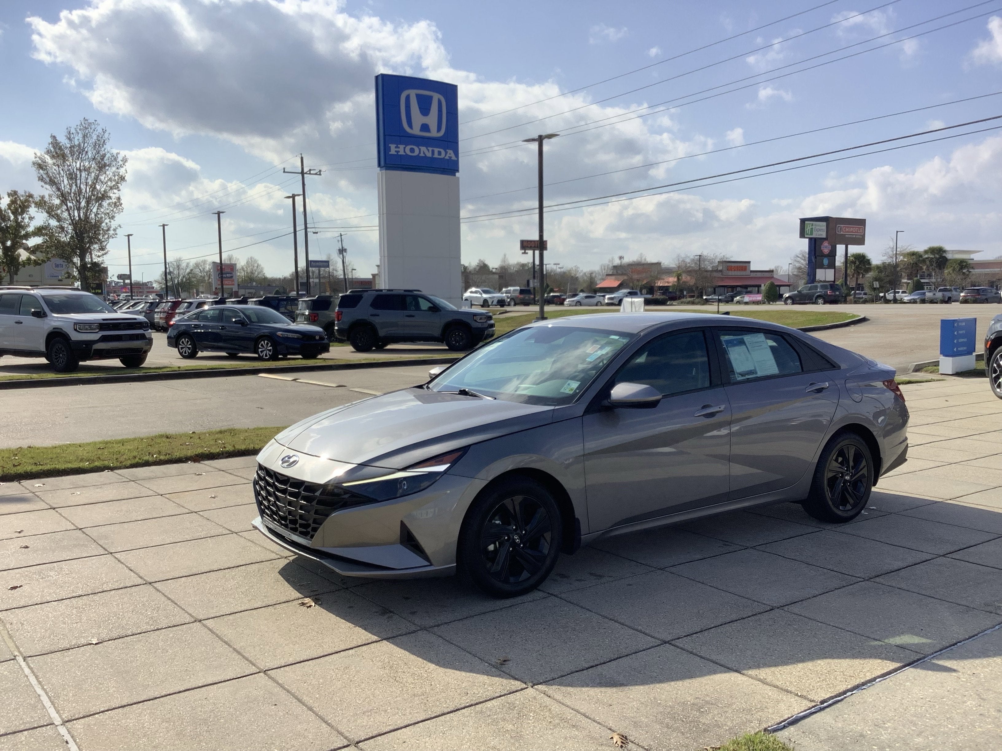 2023 Hyundai Elantra SEL