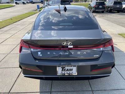 2025 Hyundai Elantra Hybrid Limited