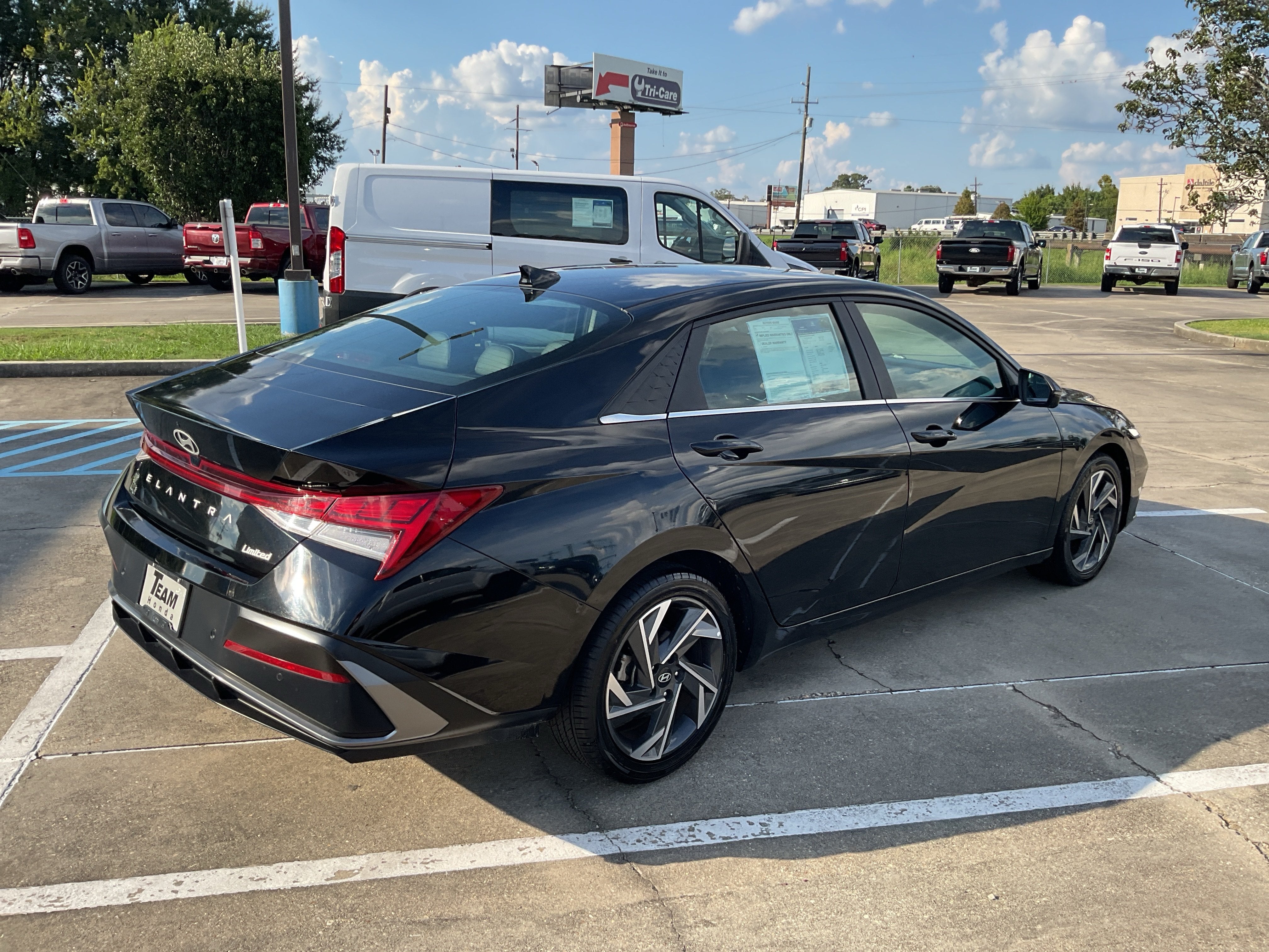 2024 Hyundai Elantra Limited