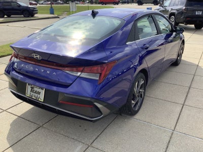2025 Hyundai Elantra SEL Convenience