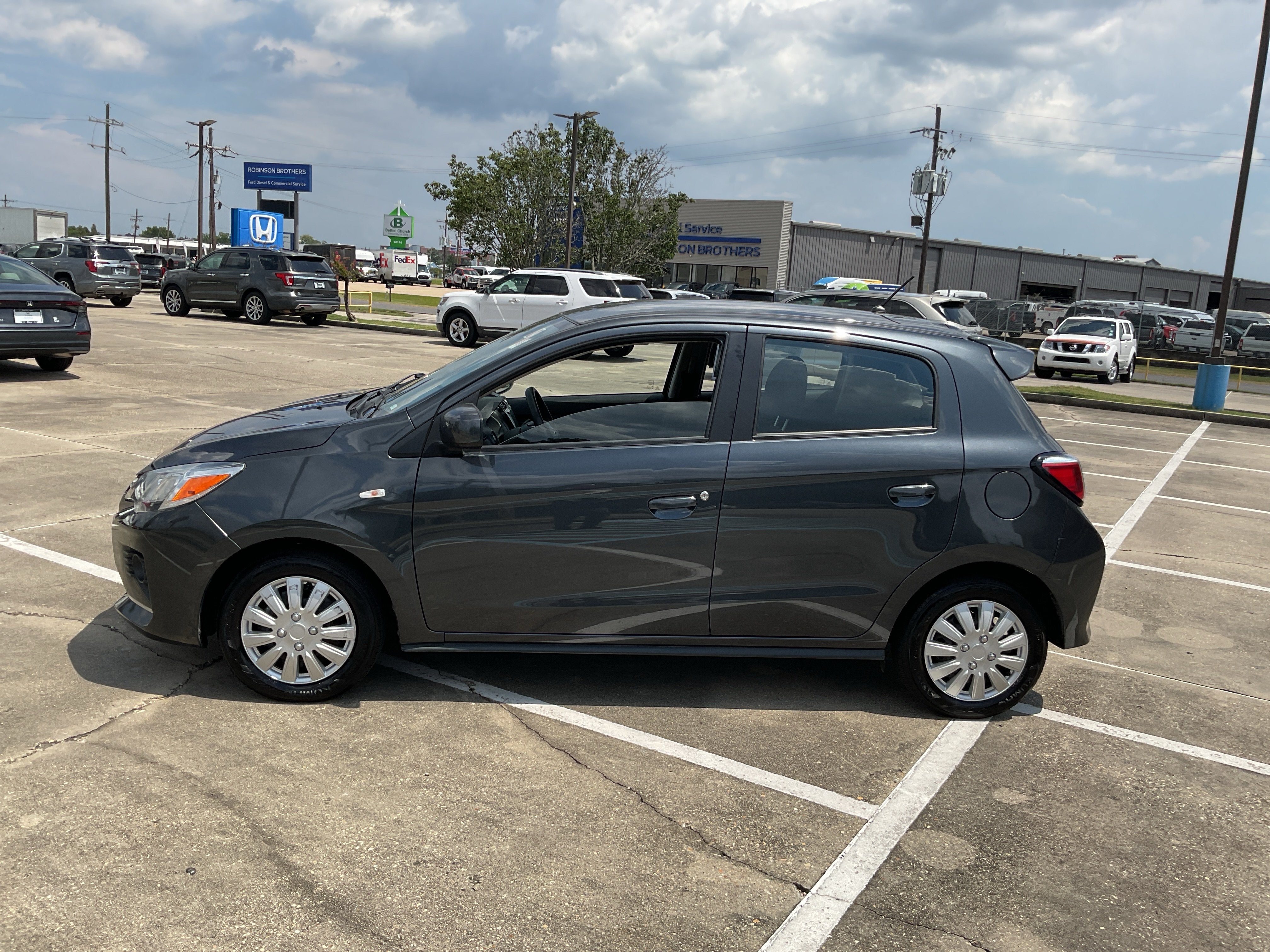 2024 Mitsubishi Mirage ES